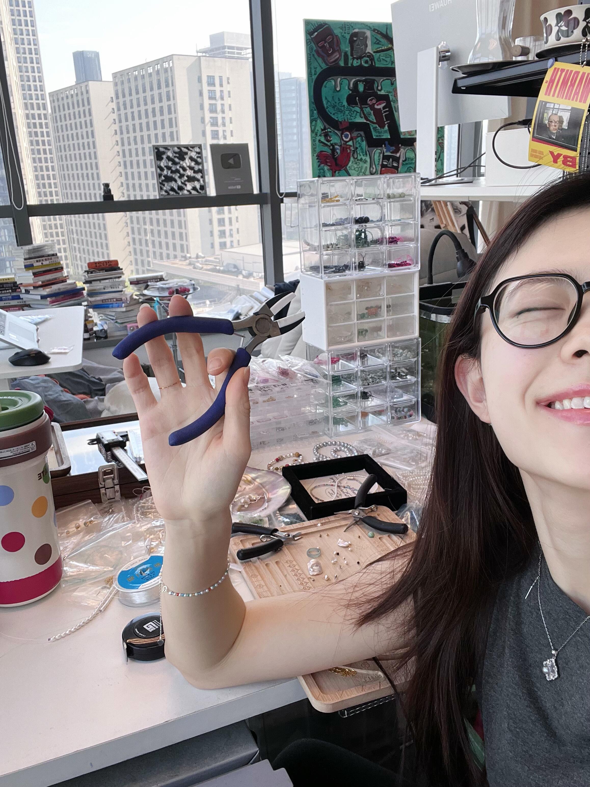 Sheiry: The Quiet Perfectionist Behind Every Pearl