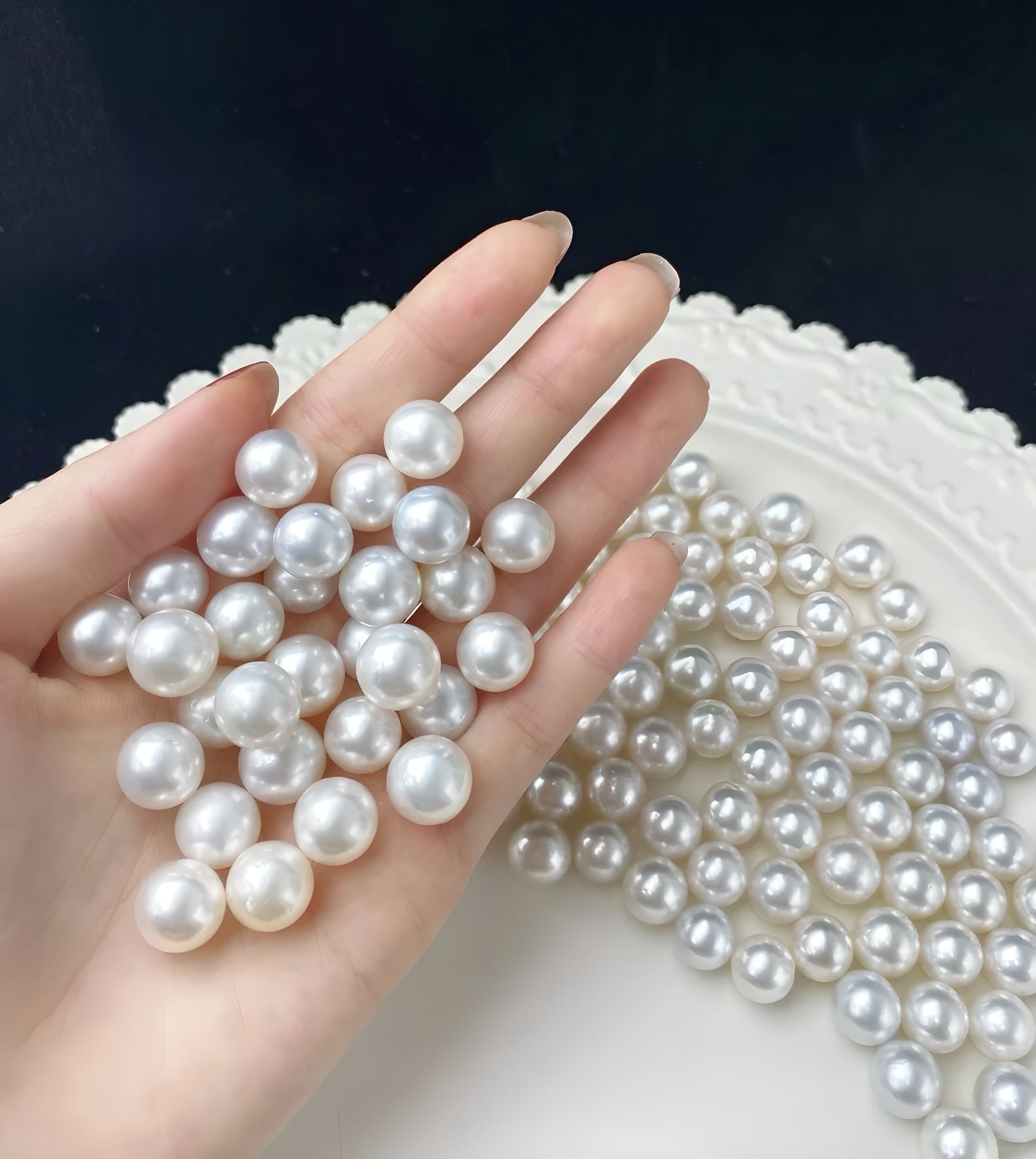 How to spot real pearls? Pearls on hand