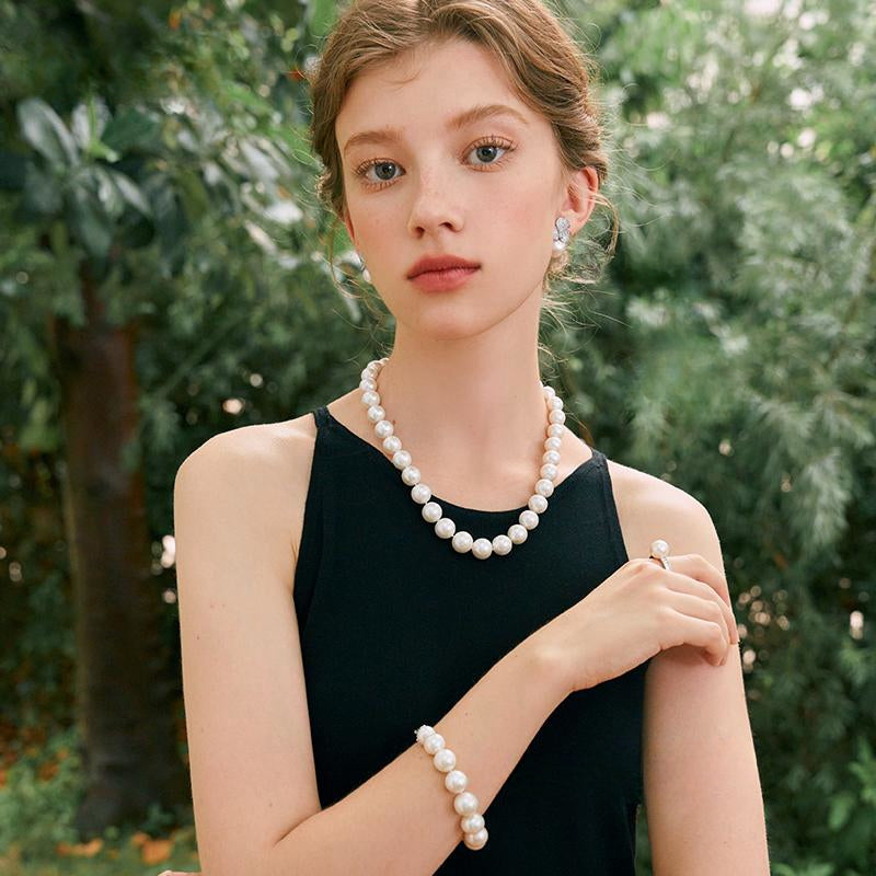 Royal Pearl Necklace