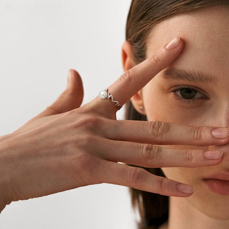 Alya's - Wave Ring