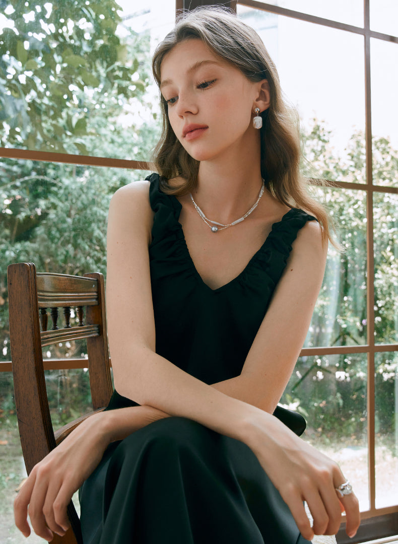 Alya's - Bar Shaped Pearl Necklace