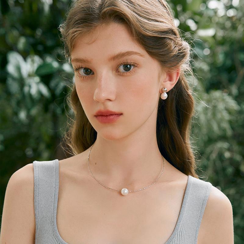 Alya's - Crystal Pendant