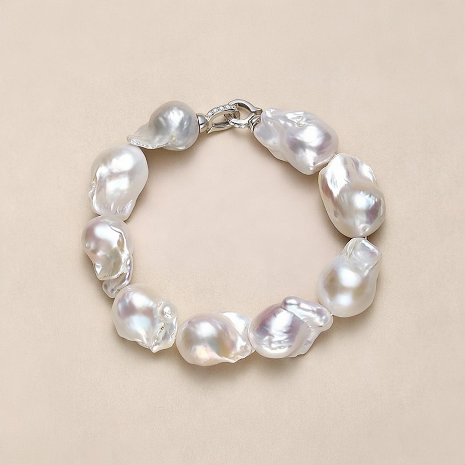 baroque pearl bracelet