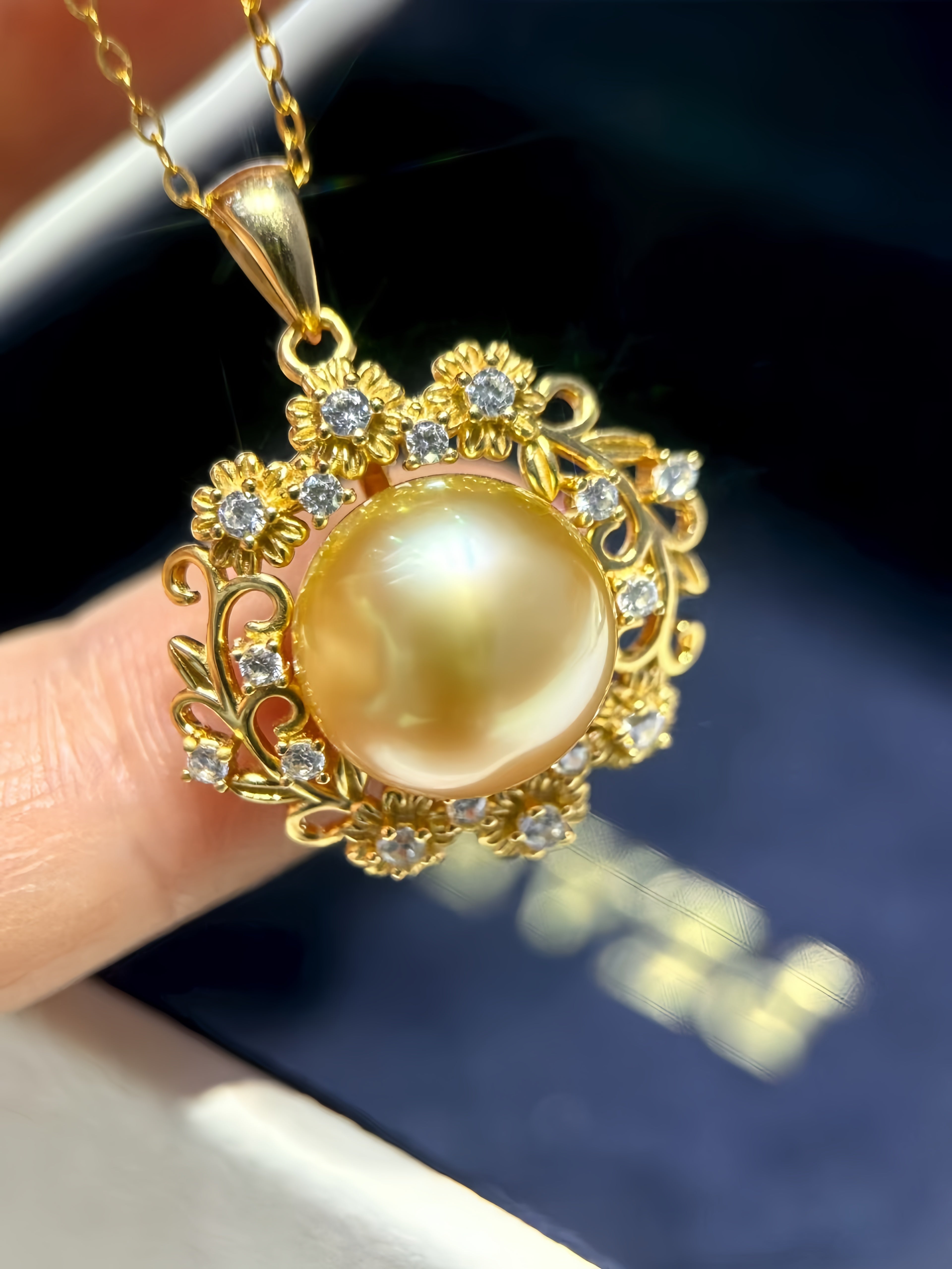 11-12mm South Sea Gold Pearl Pendant P.02