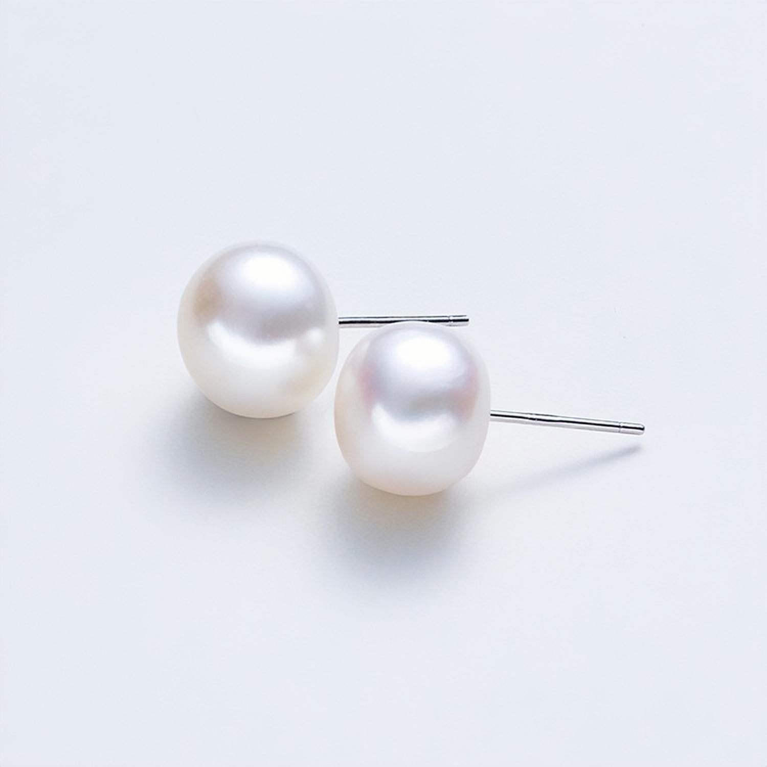 10mm freshwater pearl stud earrings, 4A grade on 925 sterling silver posts – Alya Pearls