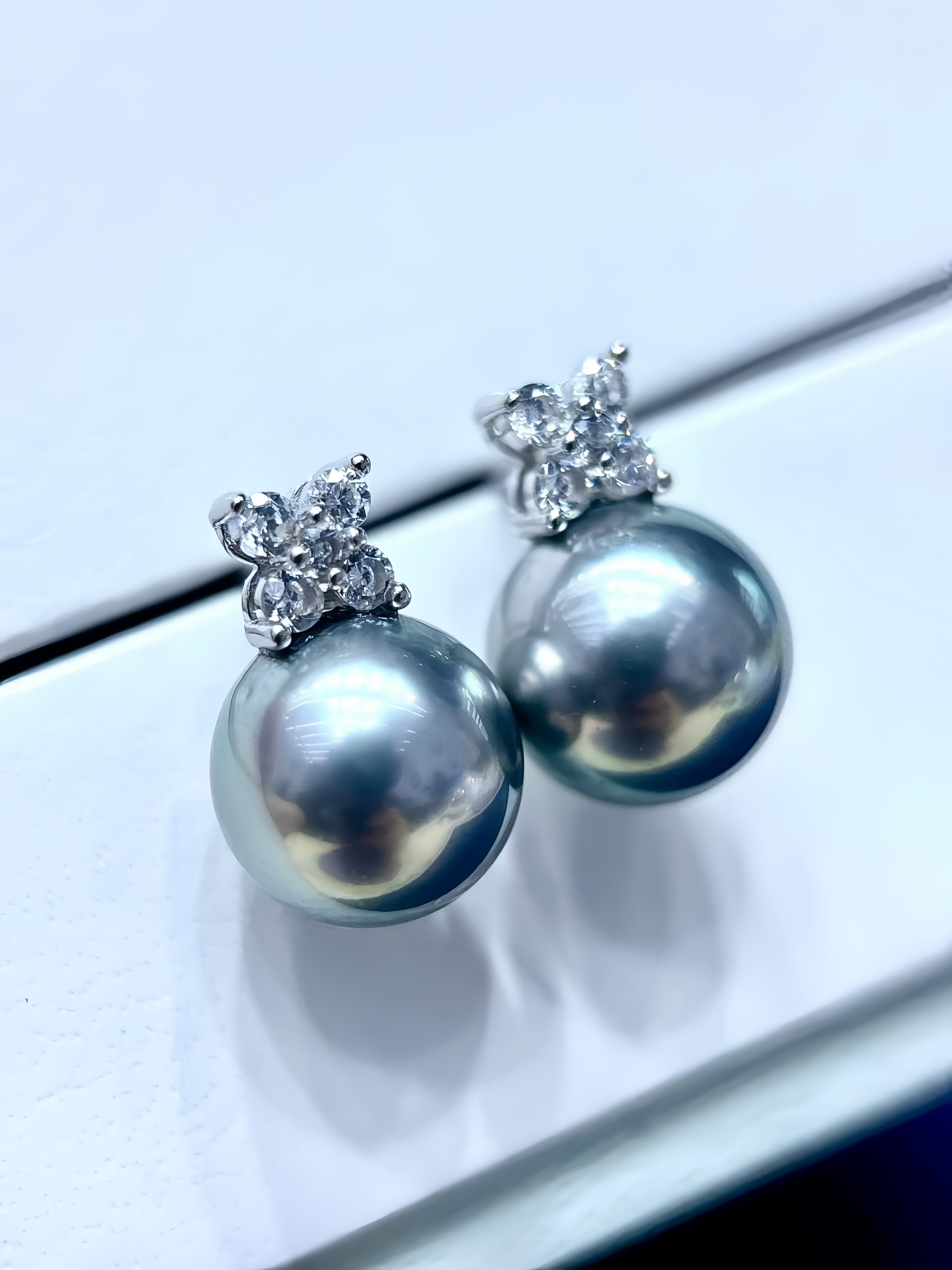 8-9mm Tahitian Pearl Earrings E.03