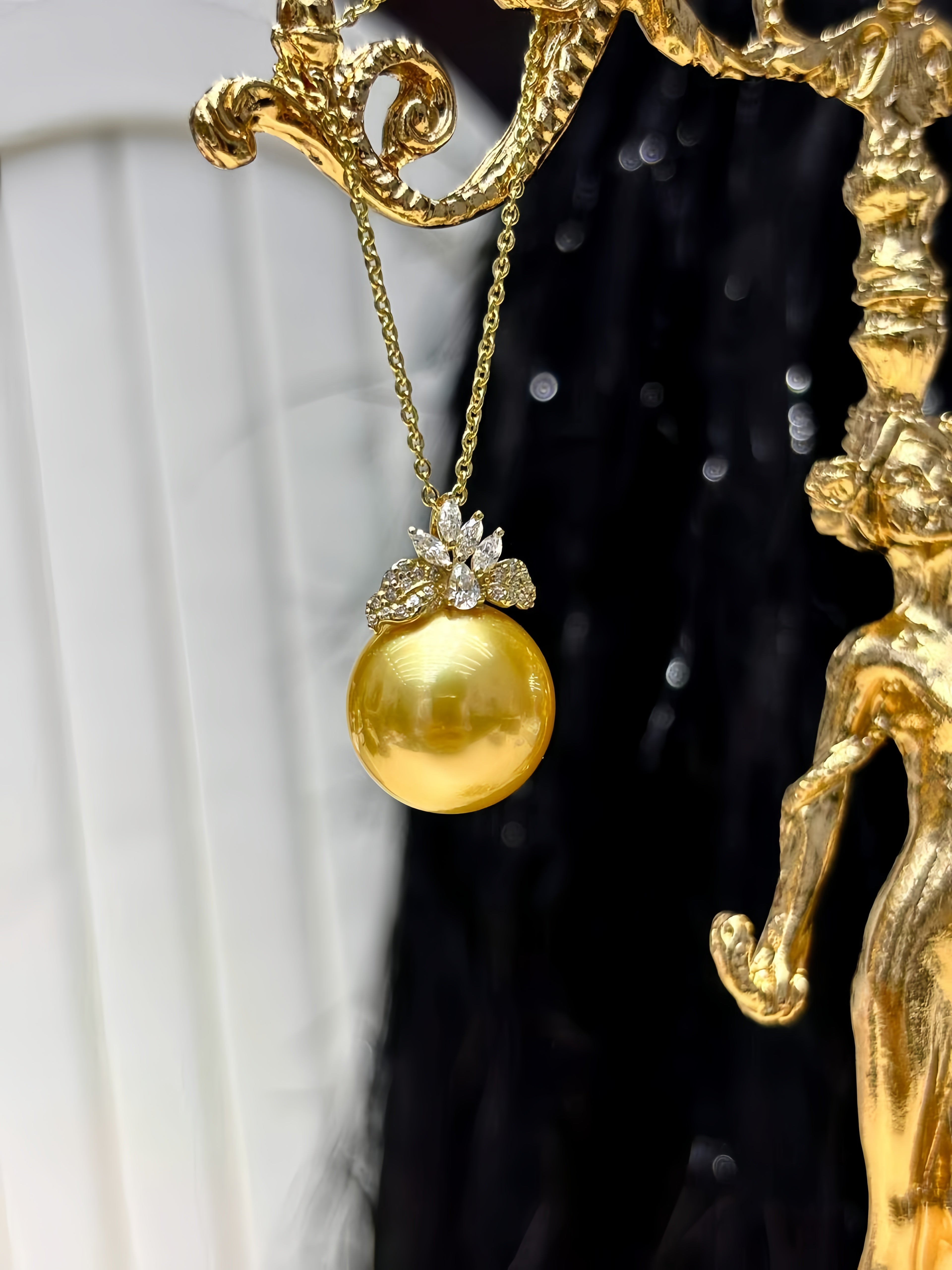 13-14mm South Sea Gold Pearl Pendant/18K Gold P.04