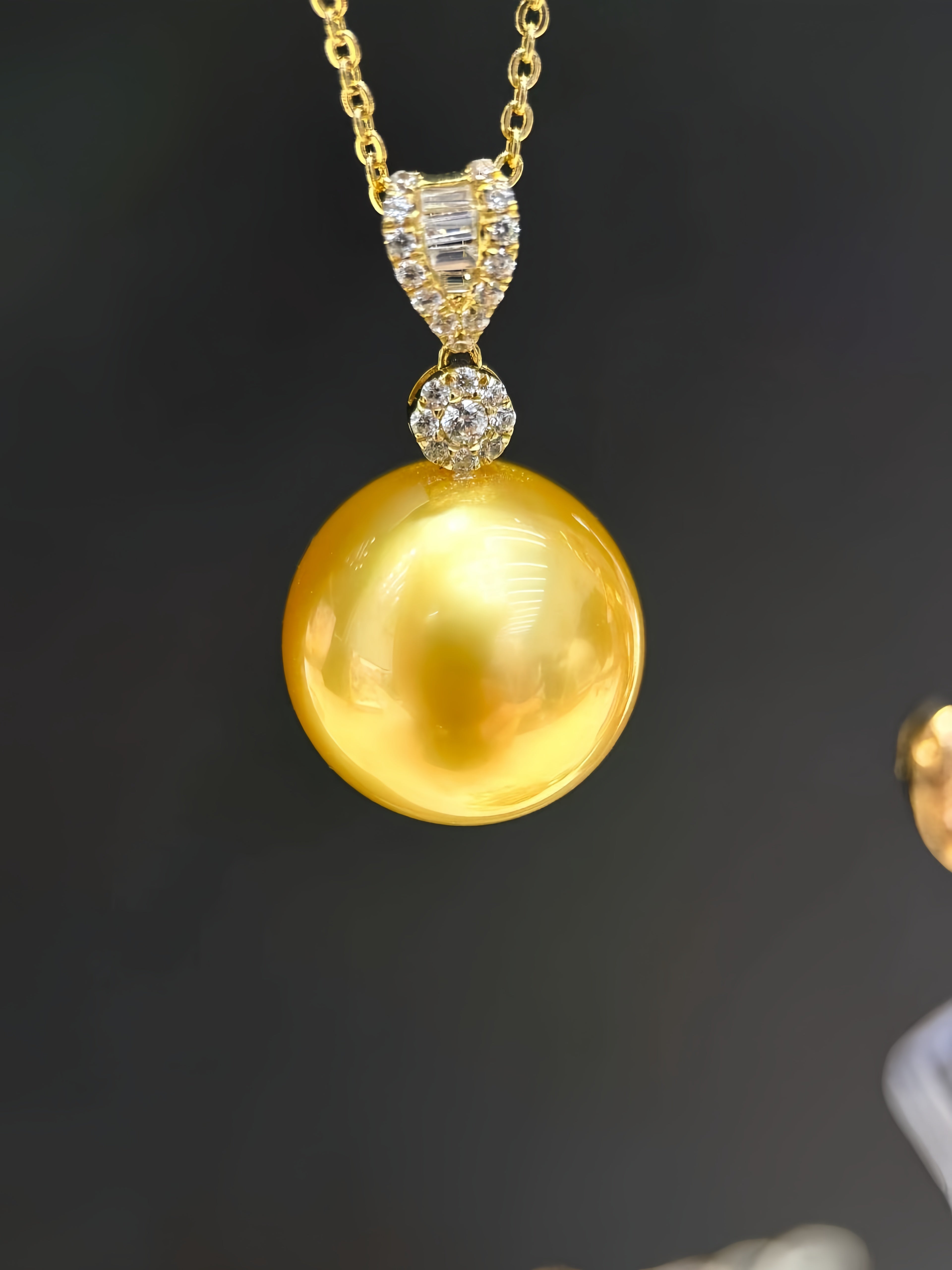 13-14mm South Sea Gold Pearl Pendant/18K Gold P.02