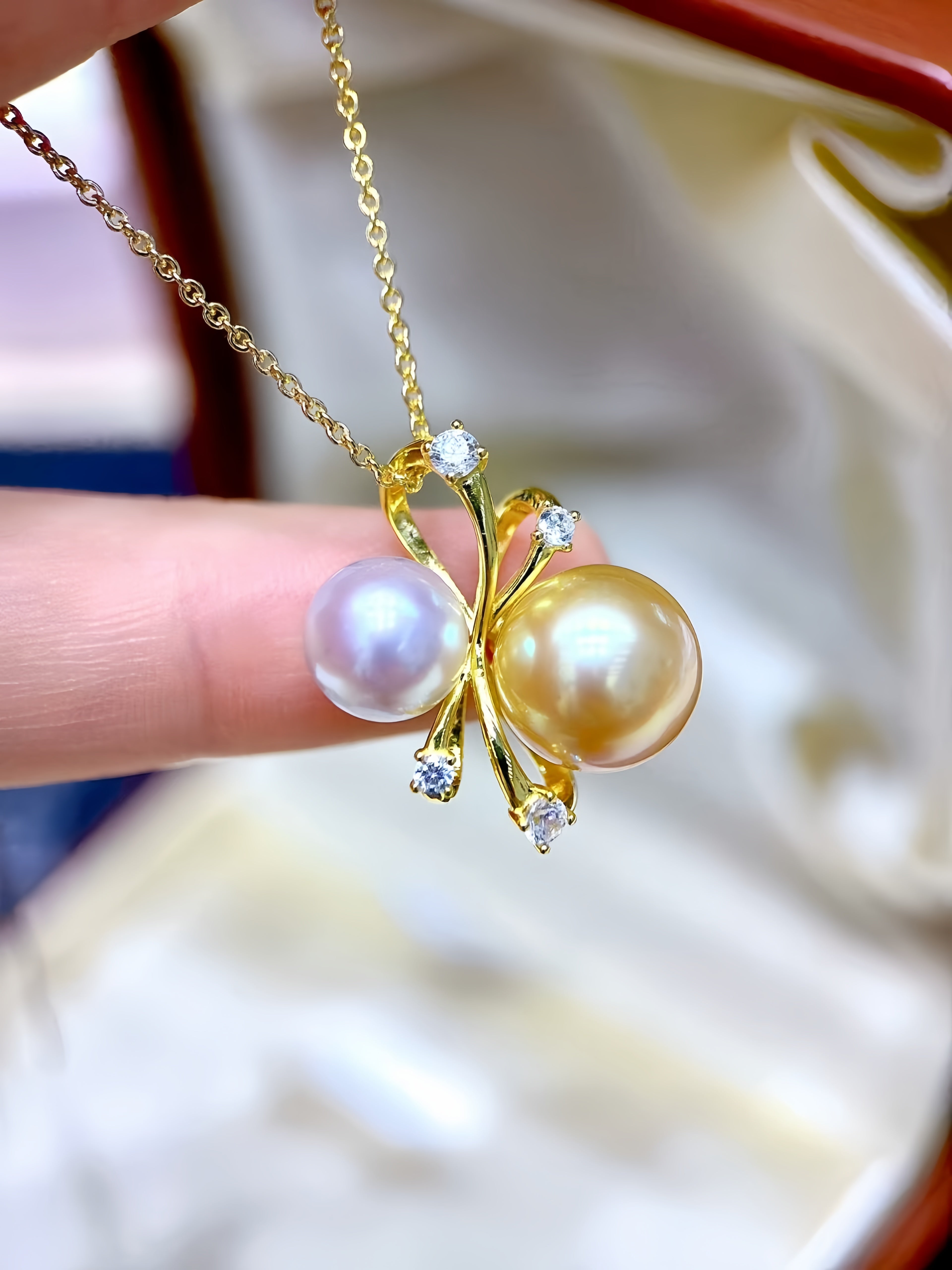 8mm Akoya&11mm South Sea Gold Pearl Pendant P.01