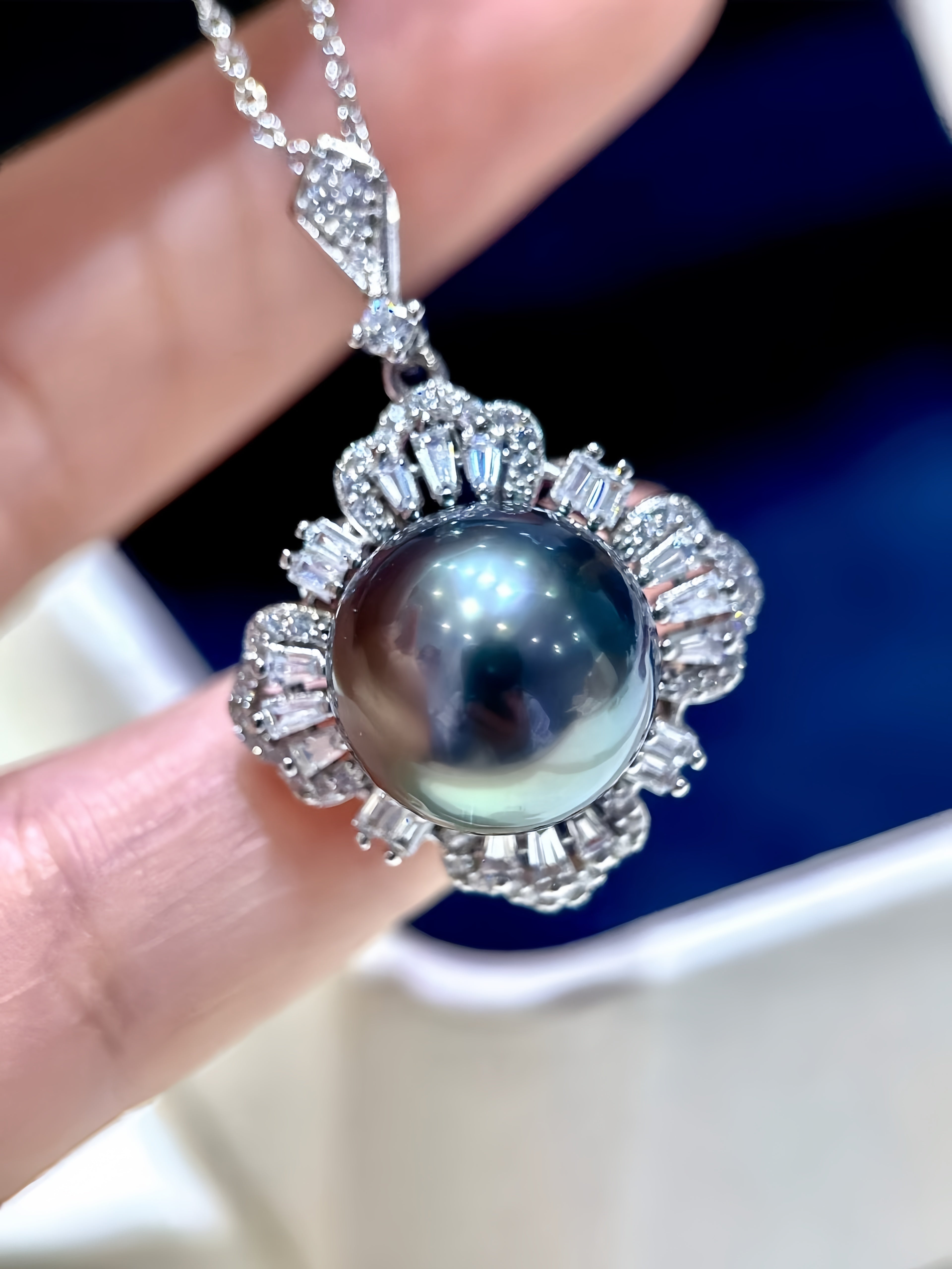 13-14mm Tahitian Pearl Pendant P.07