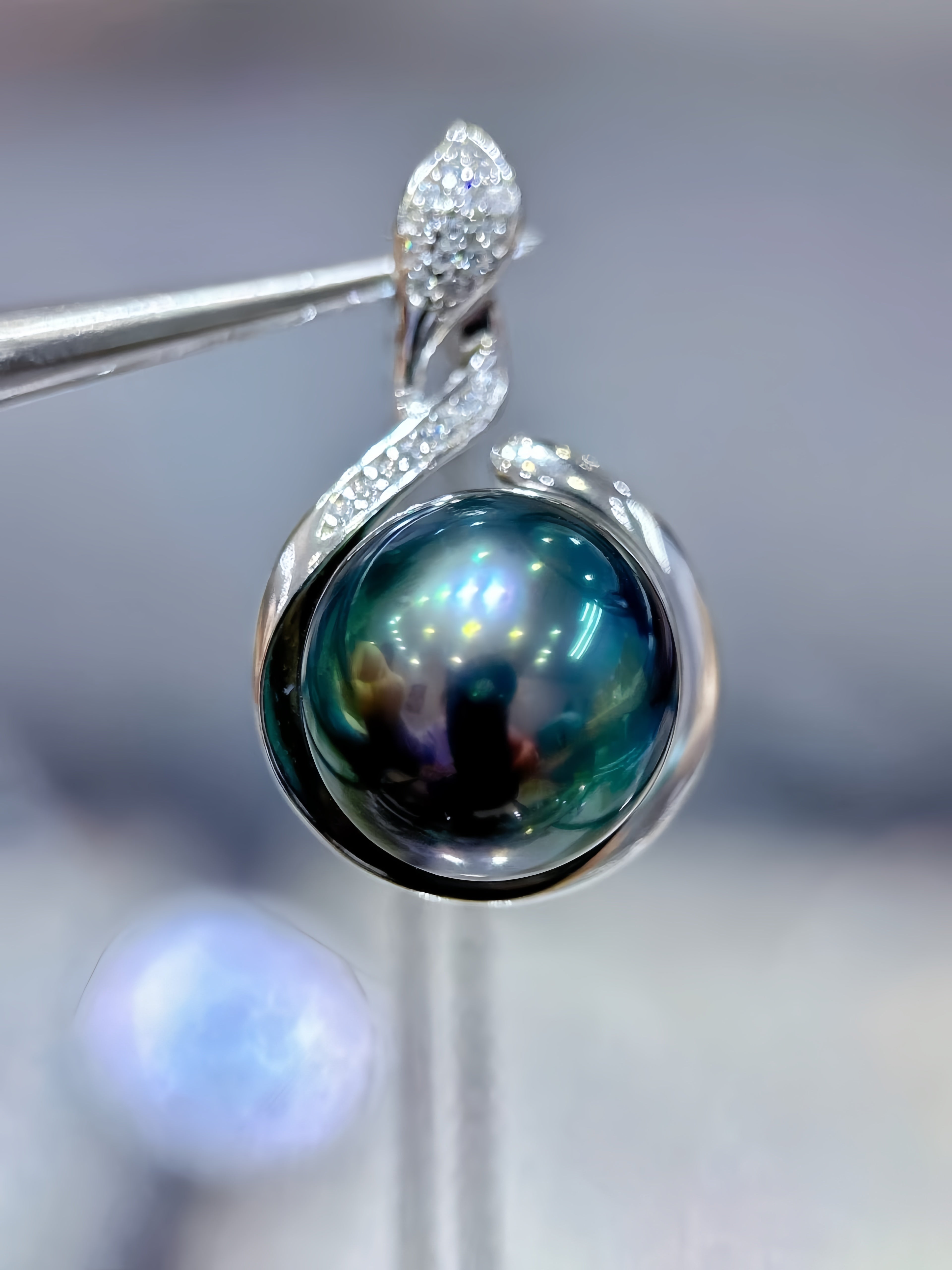 12-13mm Tahitian Pearl Pendant P.03