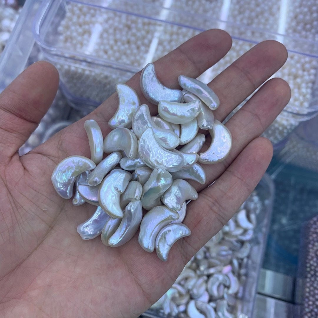 Moon-Shaped Pearls 100 Pieces