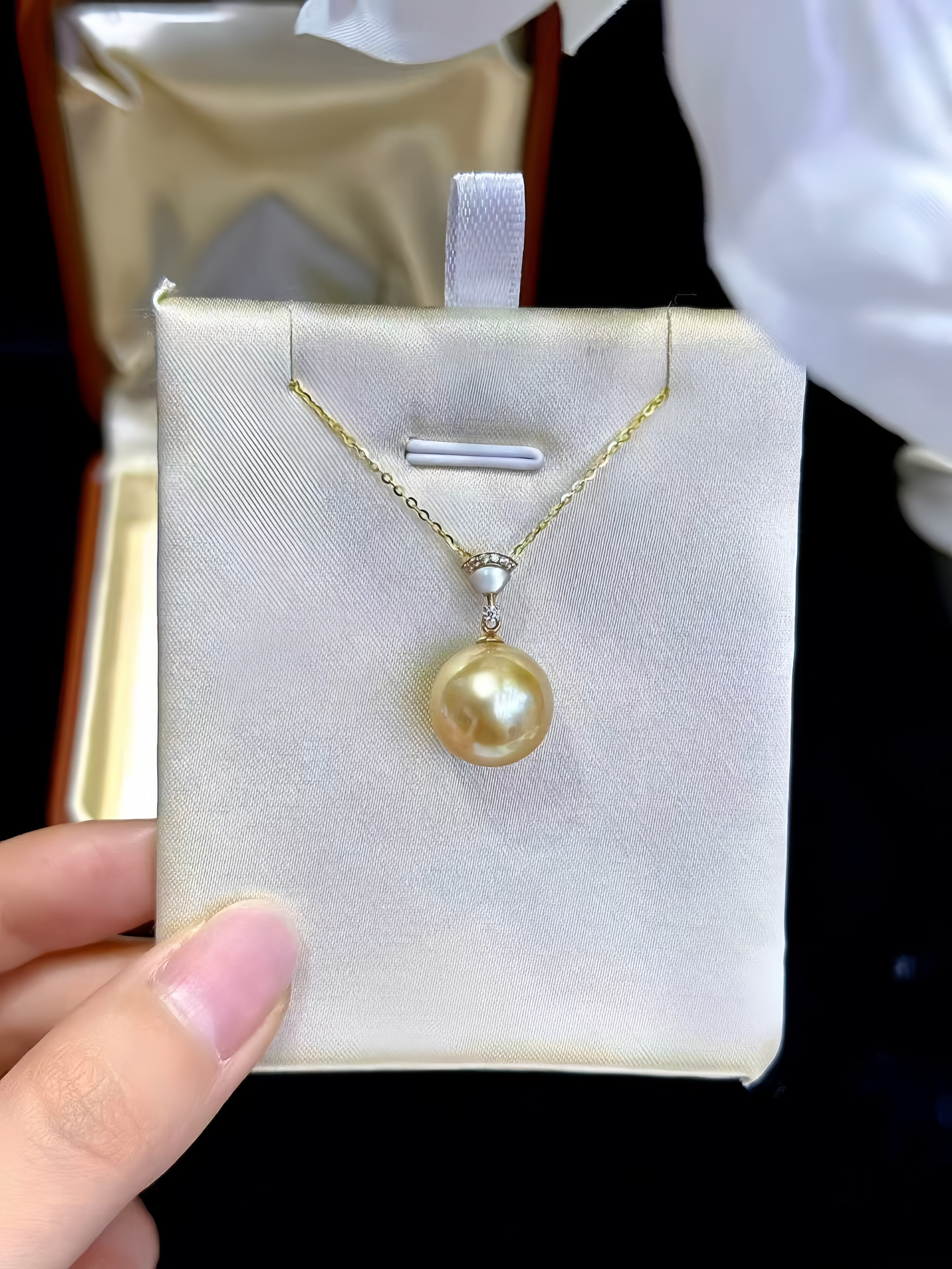 12-13mm South Sea Gold Pearl Pendant/18K Gold P.05