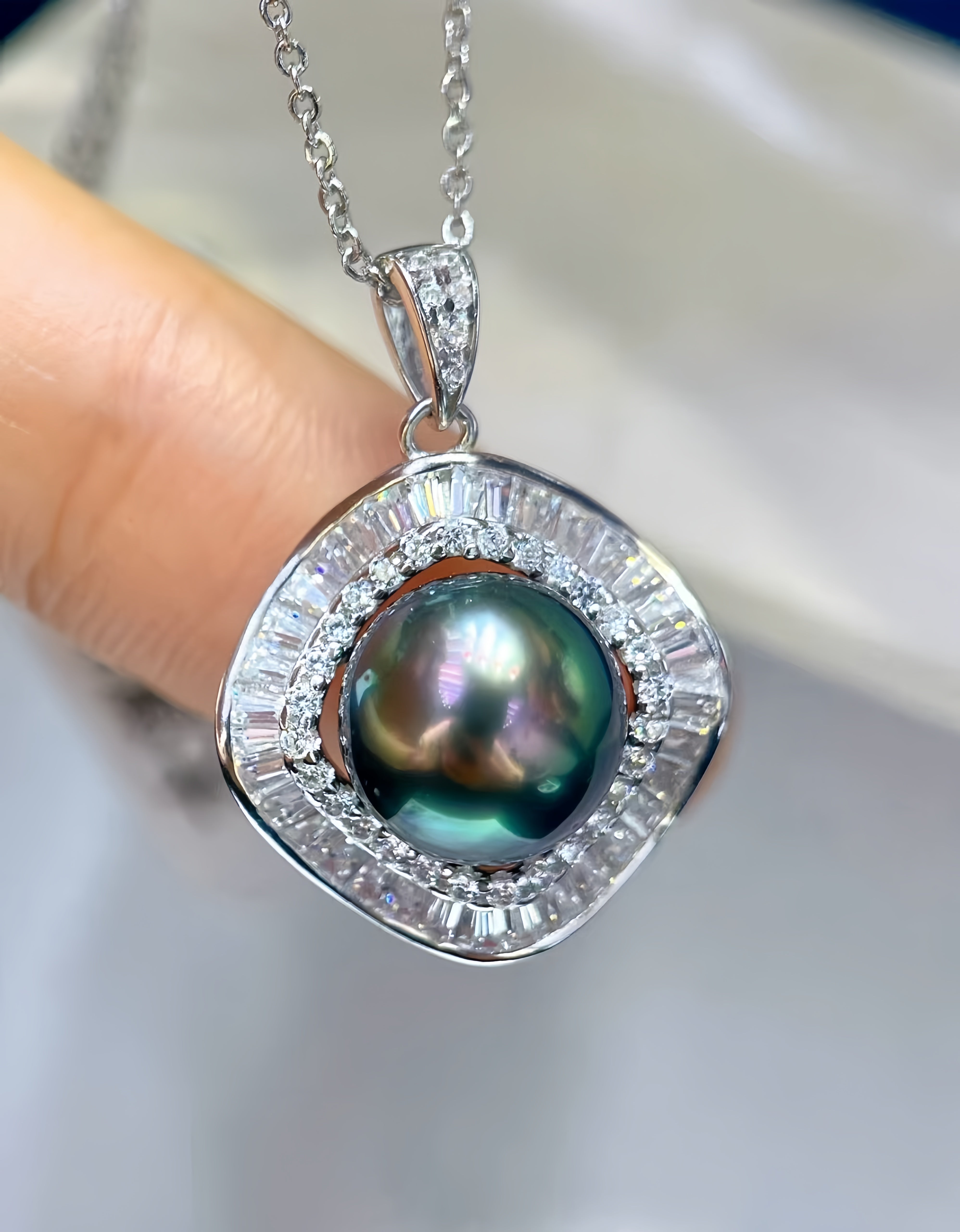10-11mm Tahitian Pearl Pendant P.01
