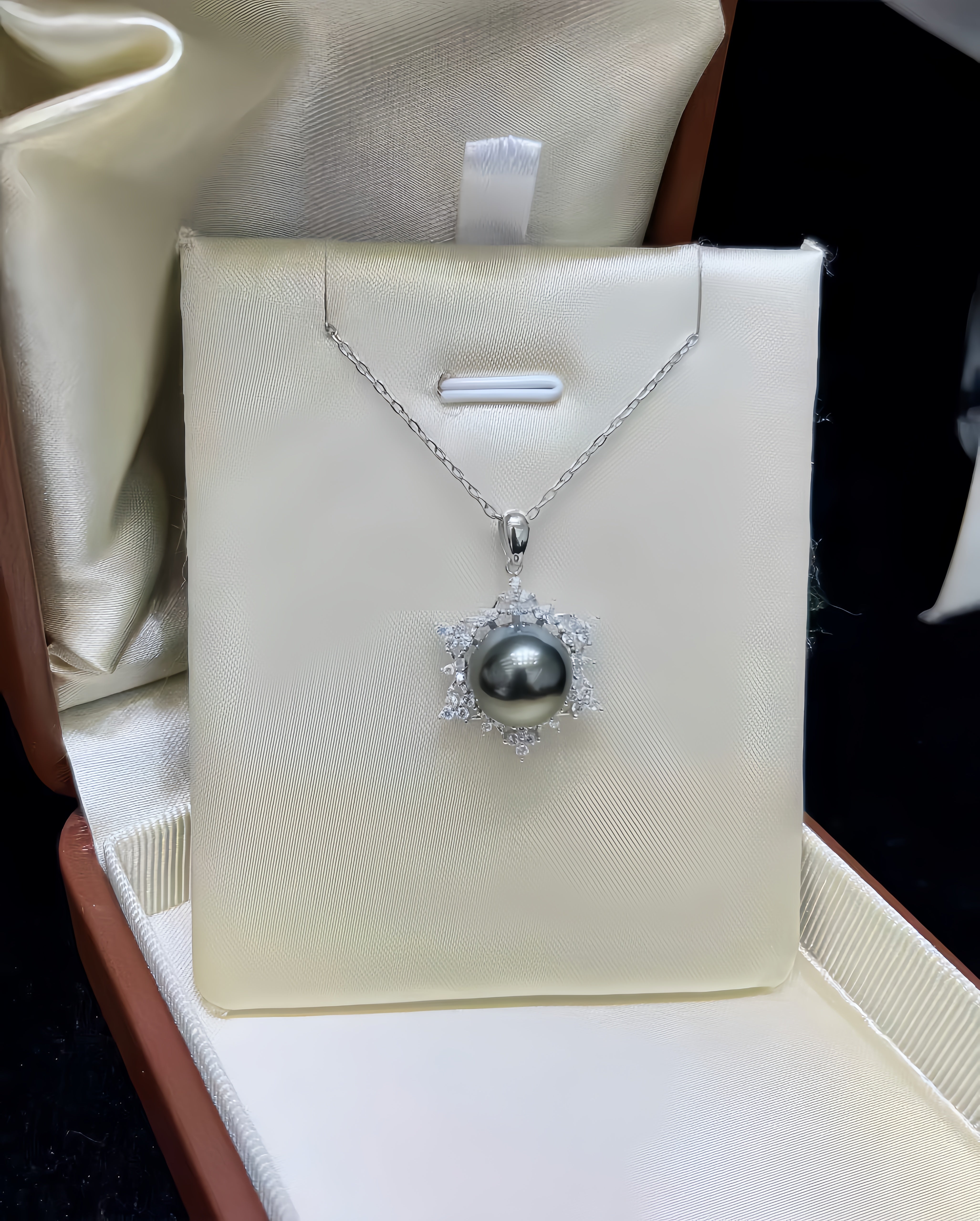 10-11mm Tahitian Pearl Pendant P.04