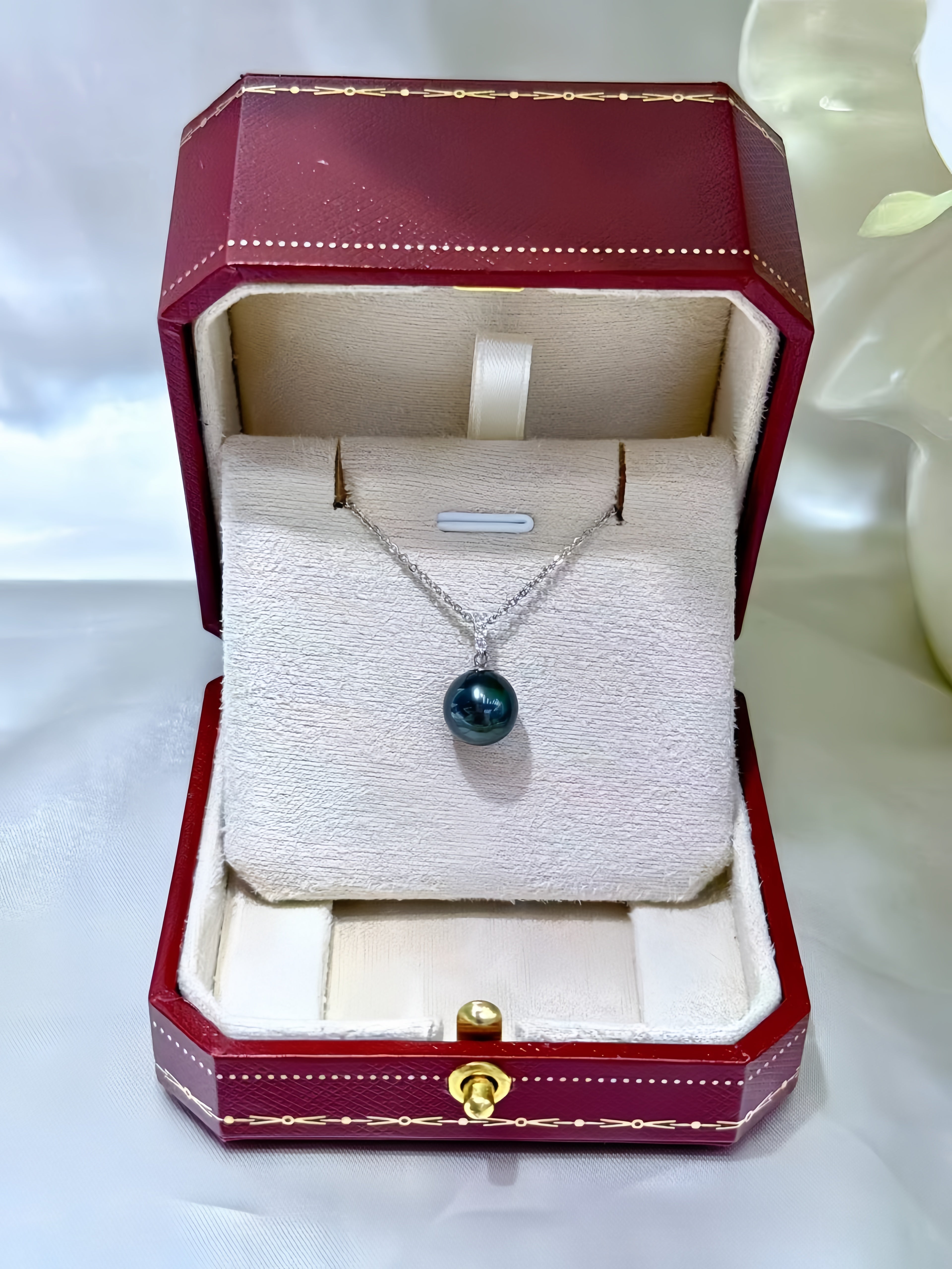 9-10mm Tahitian Pearl Pendant/18K Gold P.01