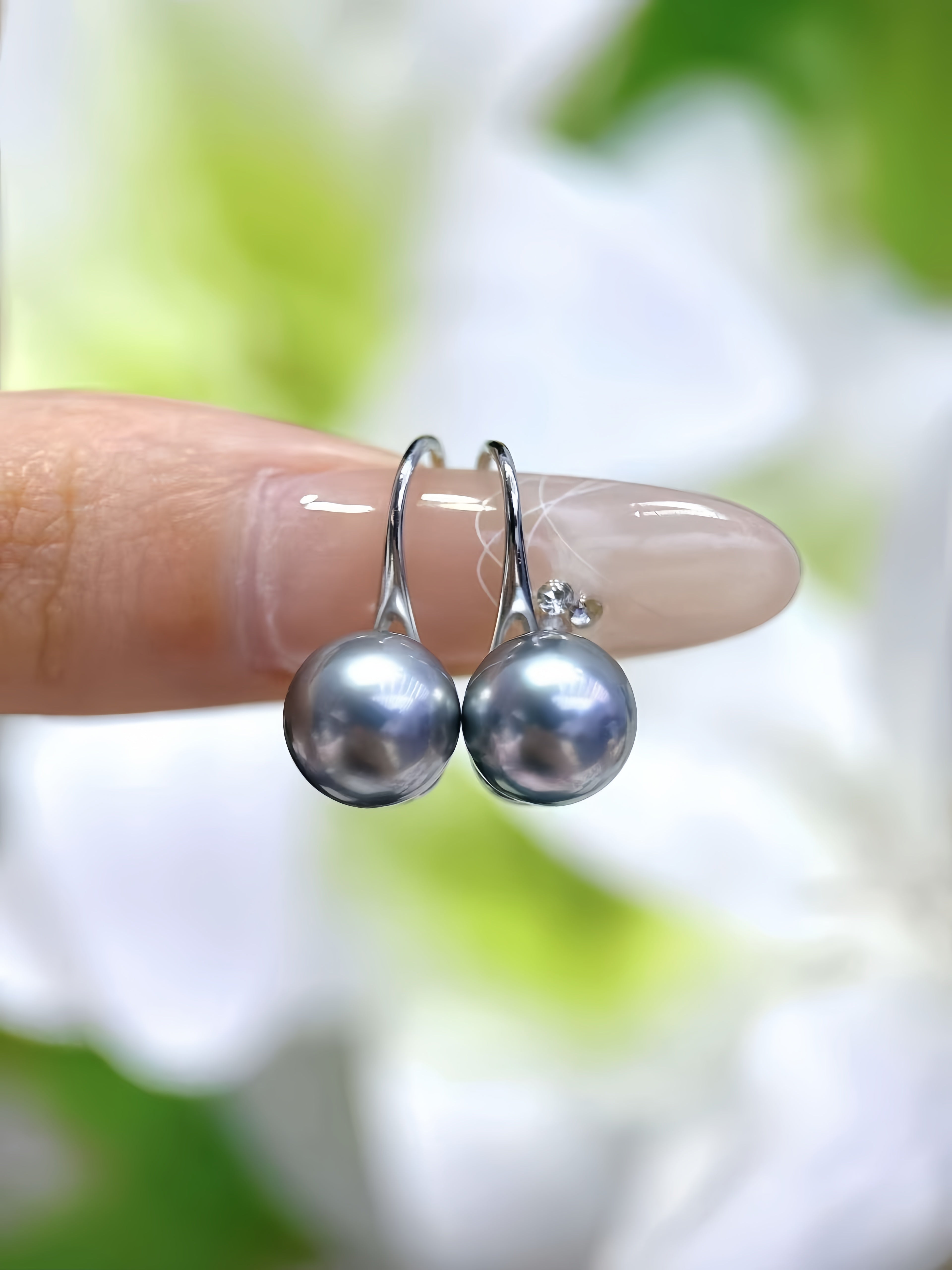 8-9mm Tahitian Pearl Earrings E.01
