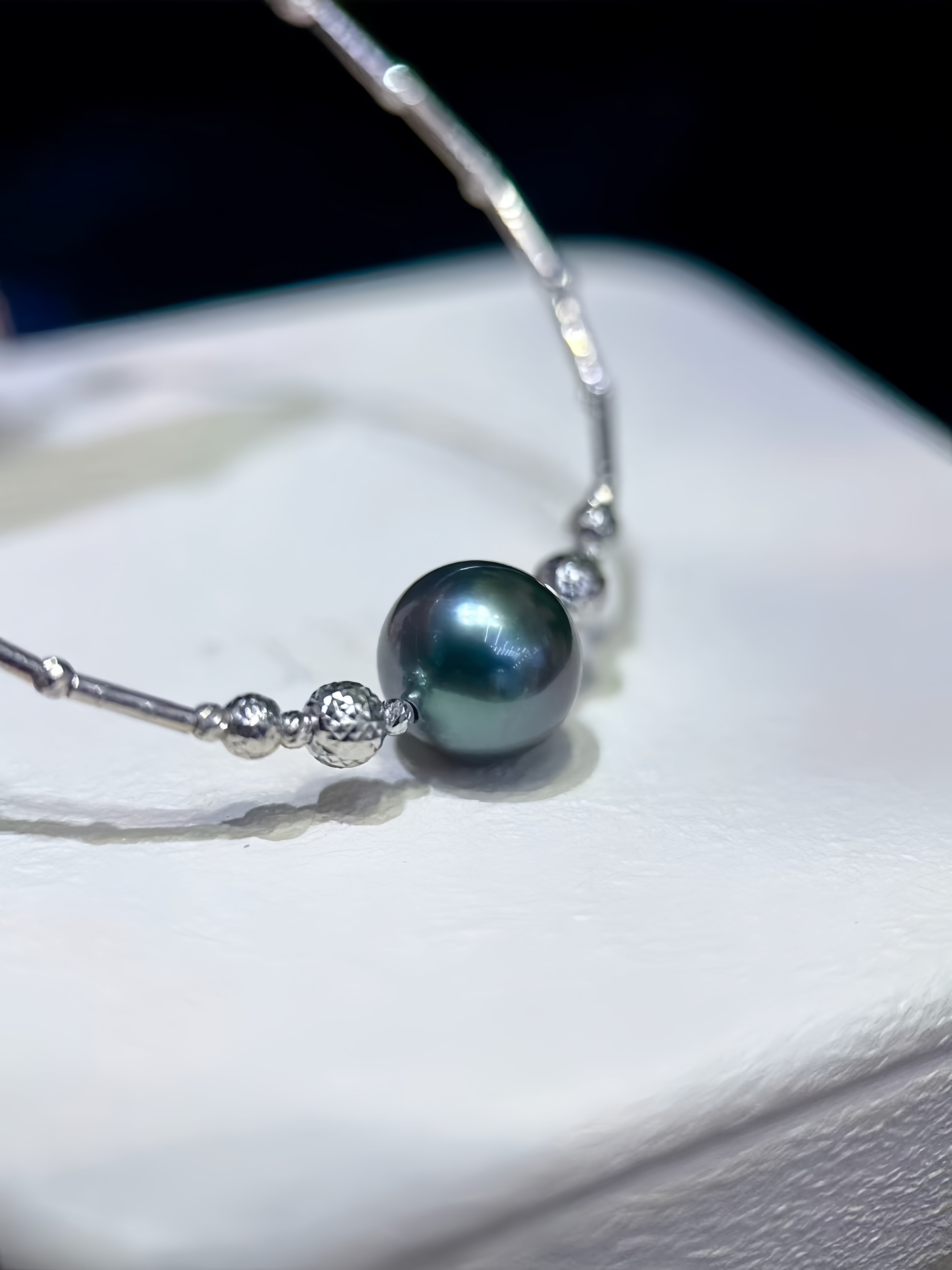 9-10mm Tahitian Pearl Bracelet/18K Gold Setting B.01