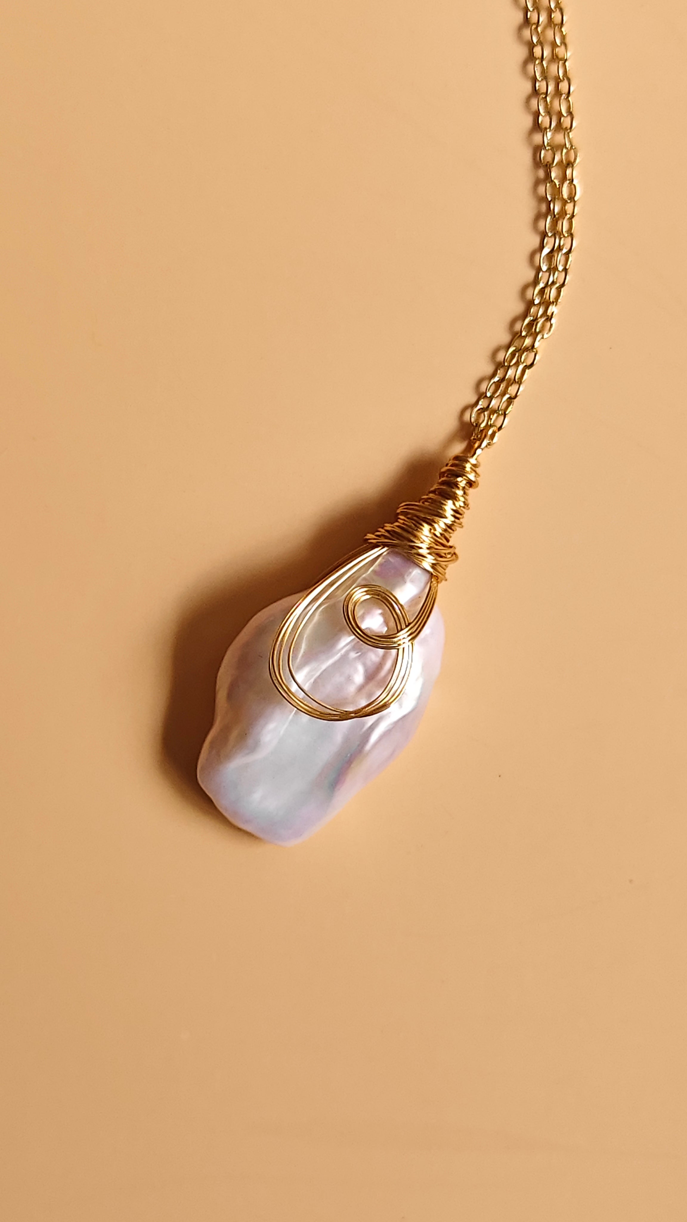 Alya's - Radiant Simplicity