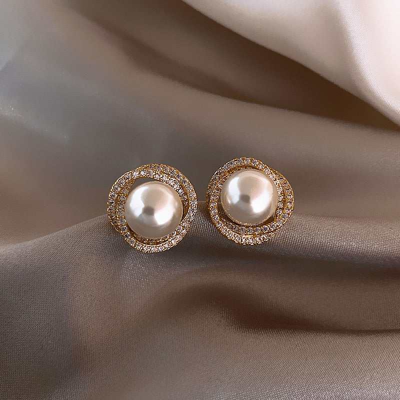 Alya's - Pearl Earrings E.10