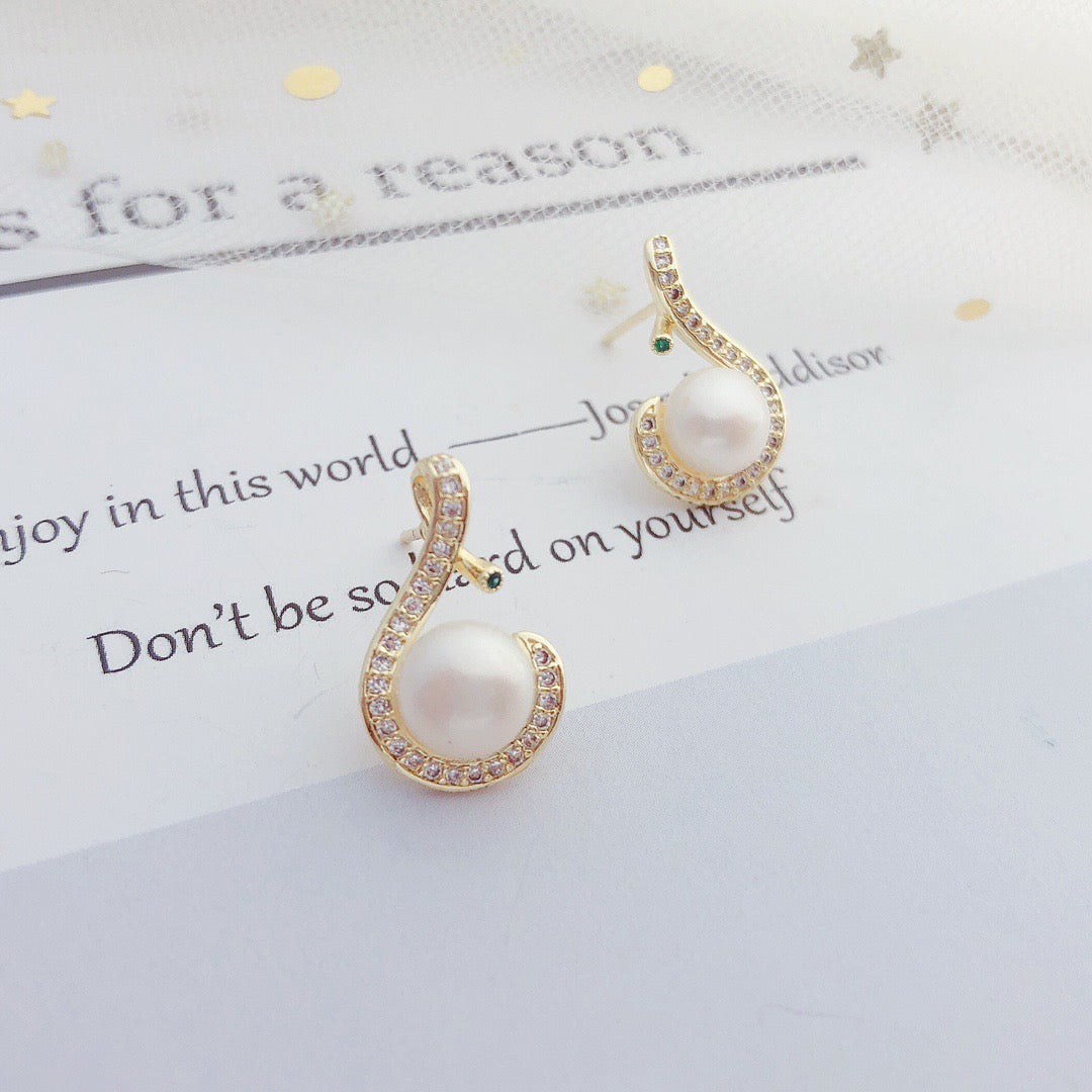 Alya's - Pearl Earrings E.09