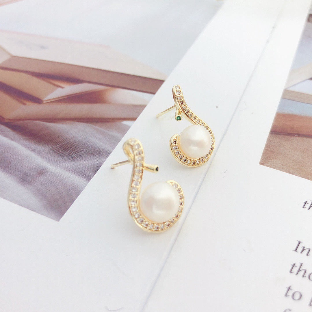 Alya's - Pearl Earrings E.09