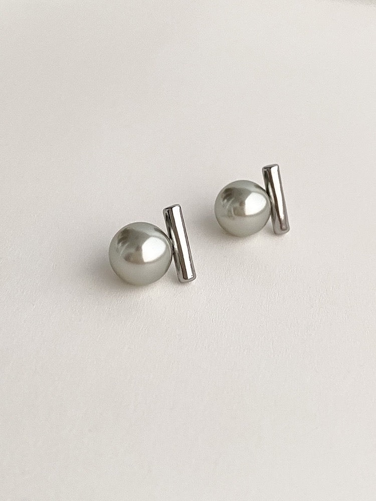 Alya's - Akoya Essence Earrings