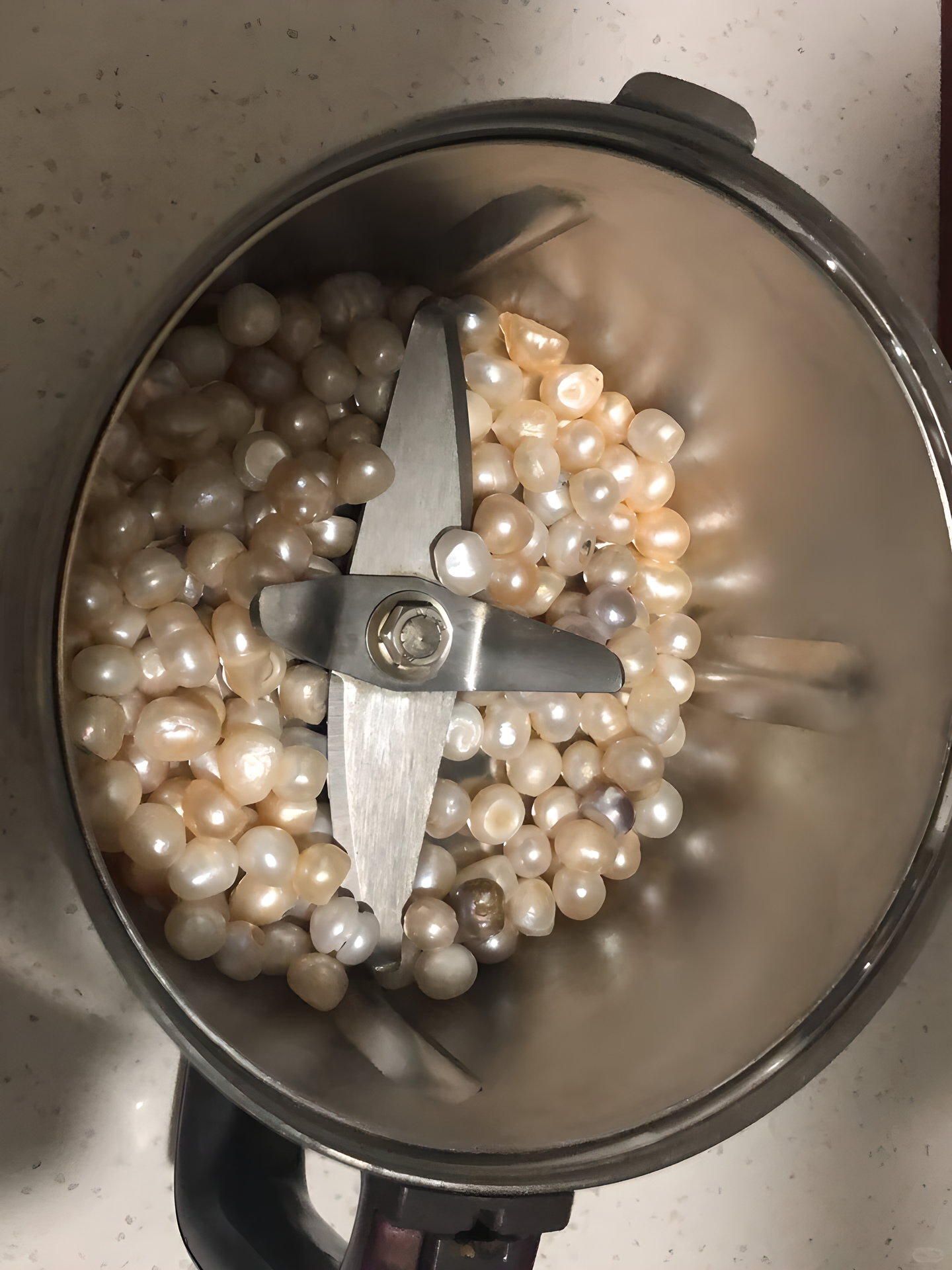 The Medicinal Differences Between Saltwater and Freshwater Pearls