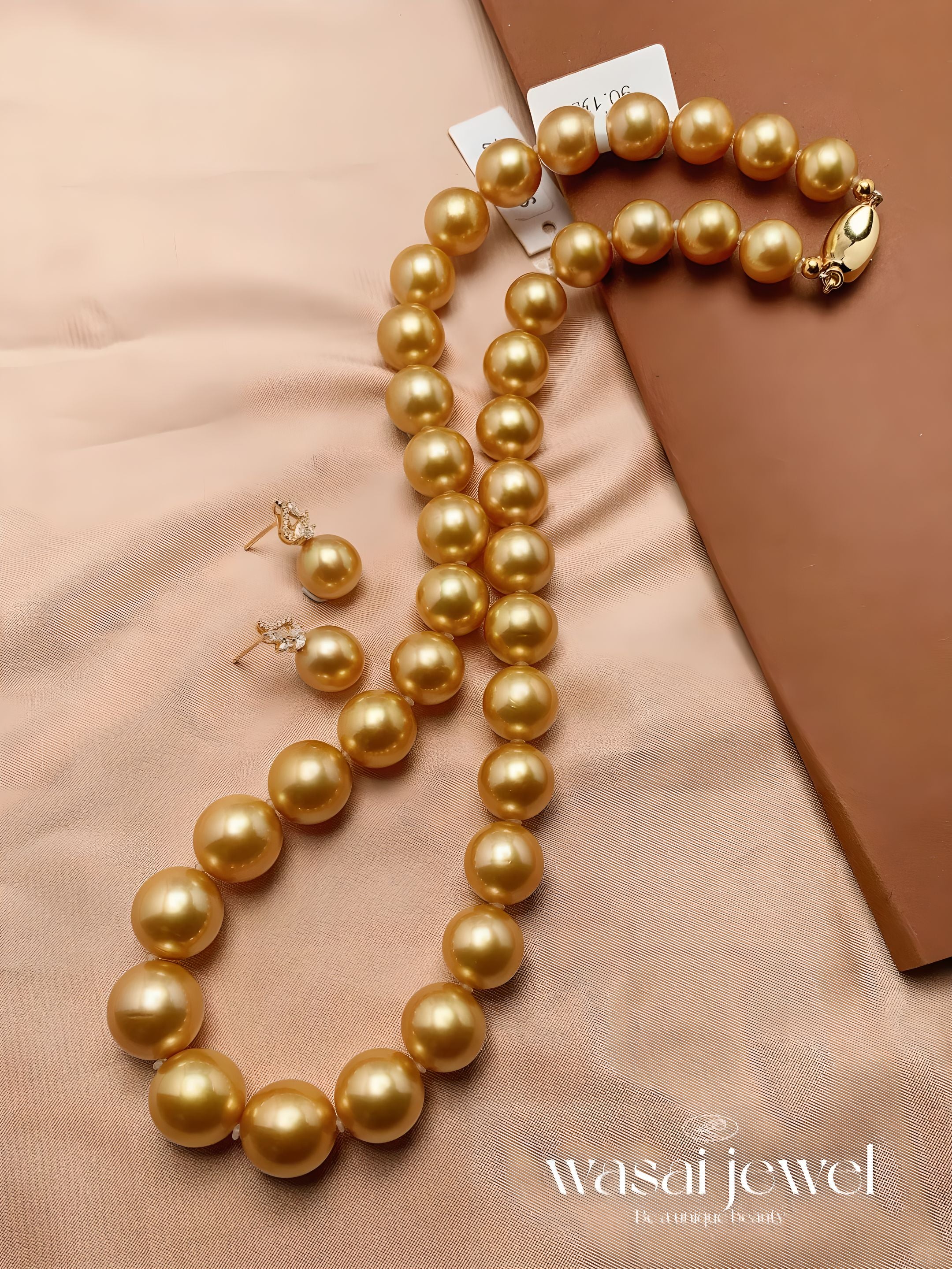 Golden Sea Pearl Necklace