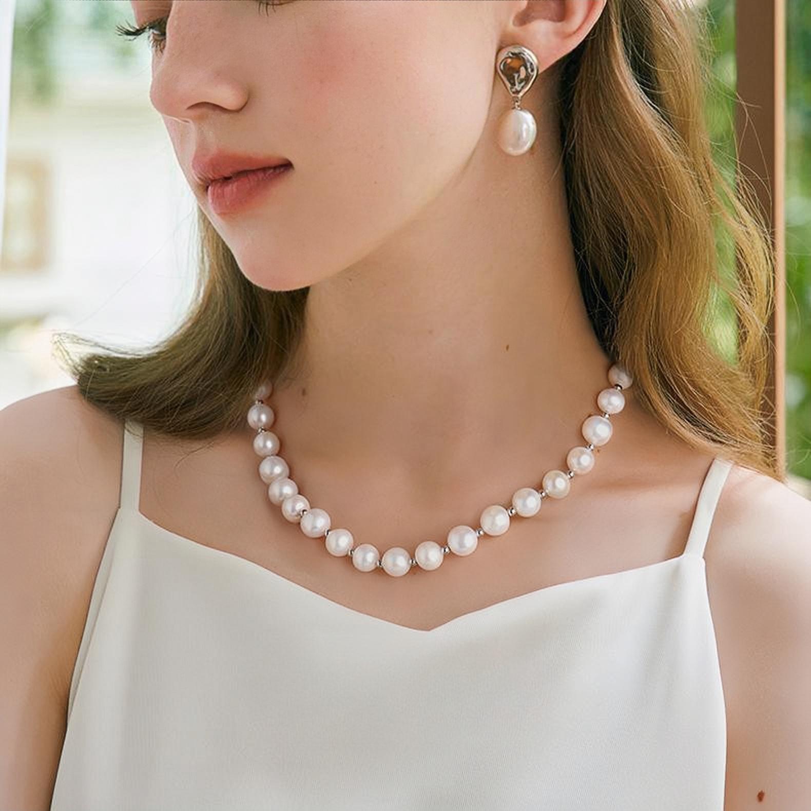 9-10mm Edison pearl - white pearl necklace displaying classic beauty and timeless jewelry symbolism