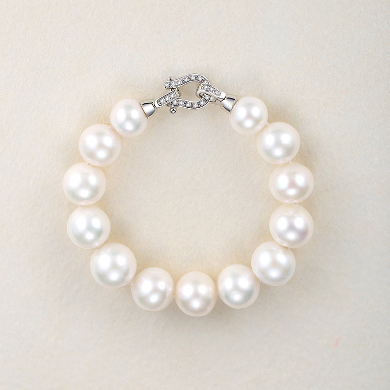 Alya's - Royal Pearl Bracelet