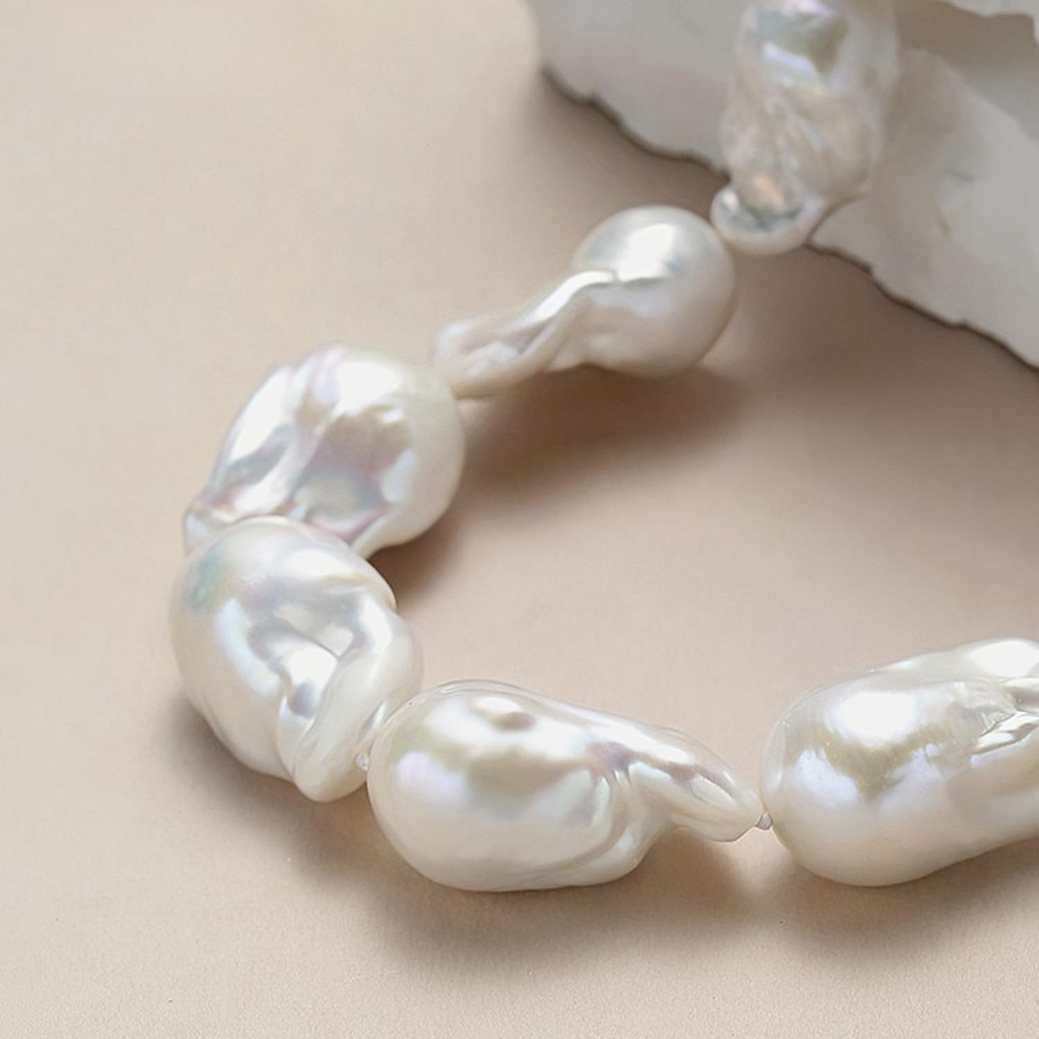 Alya's - Baroque Pearl Bracelet