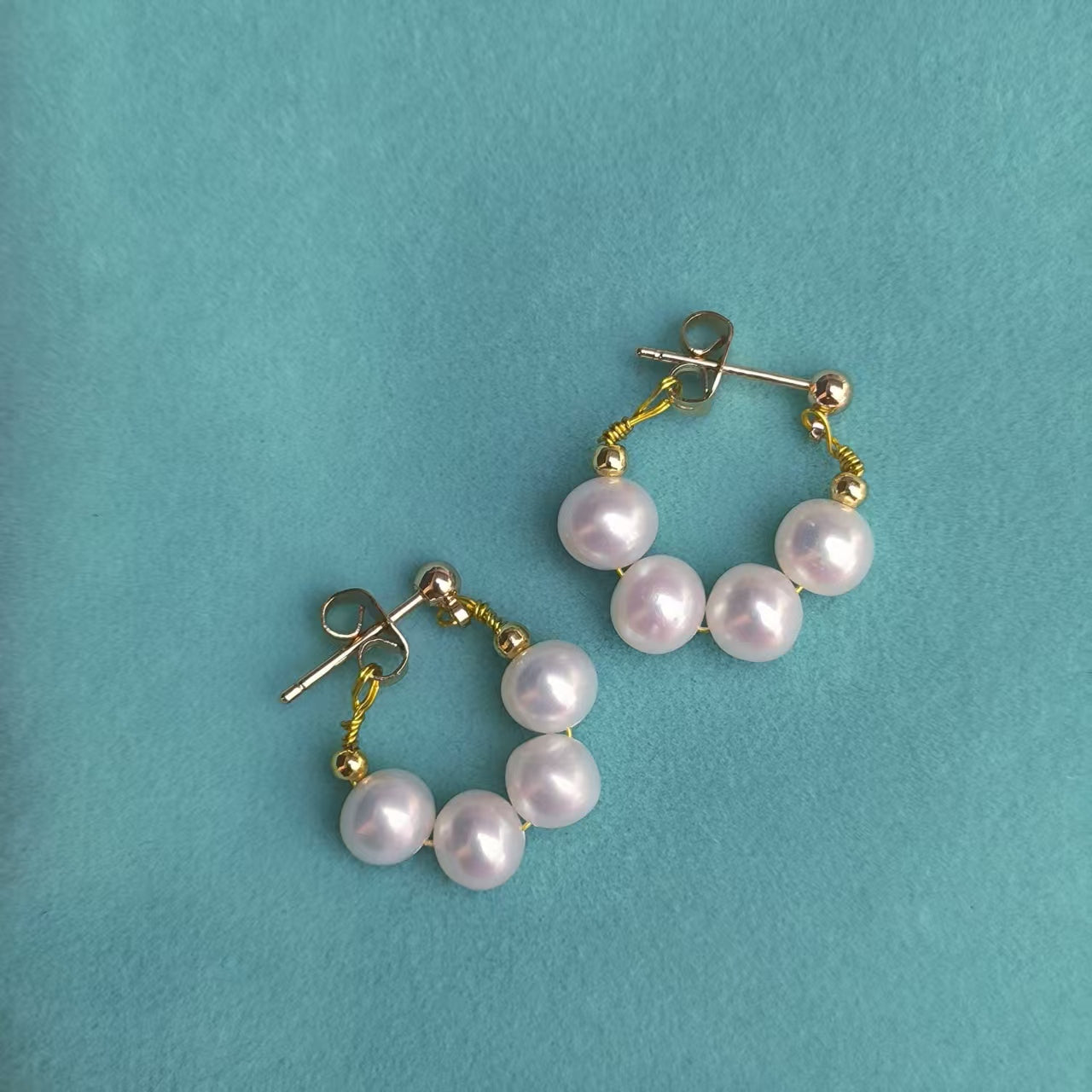 Alya's - Floral Pearl Earrings