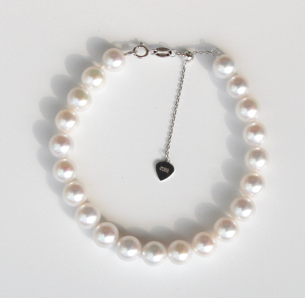 Selected freshwater pearl necklaces and bracelets from the Vivace collection by Alya Pearls