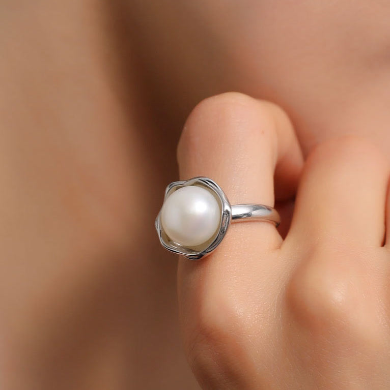 Alya's - Simple Pearl Ring