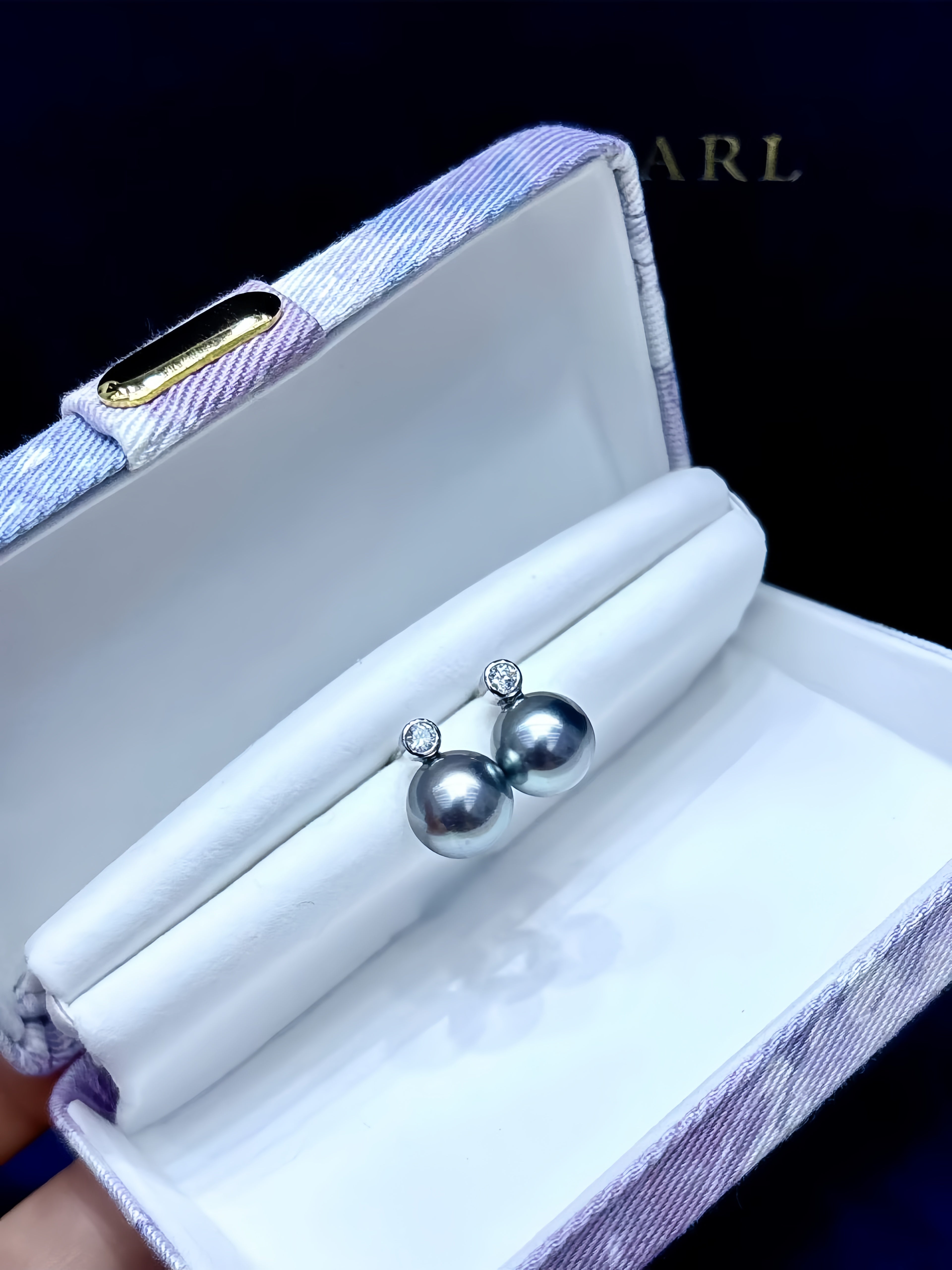 8-9mm Tahitian Pearl  Earrings E.04