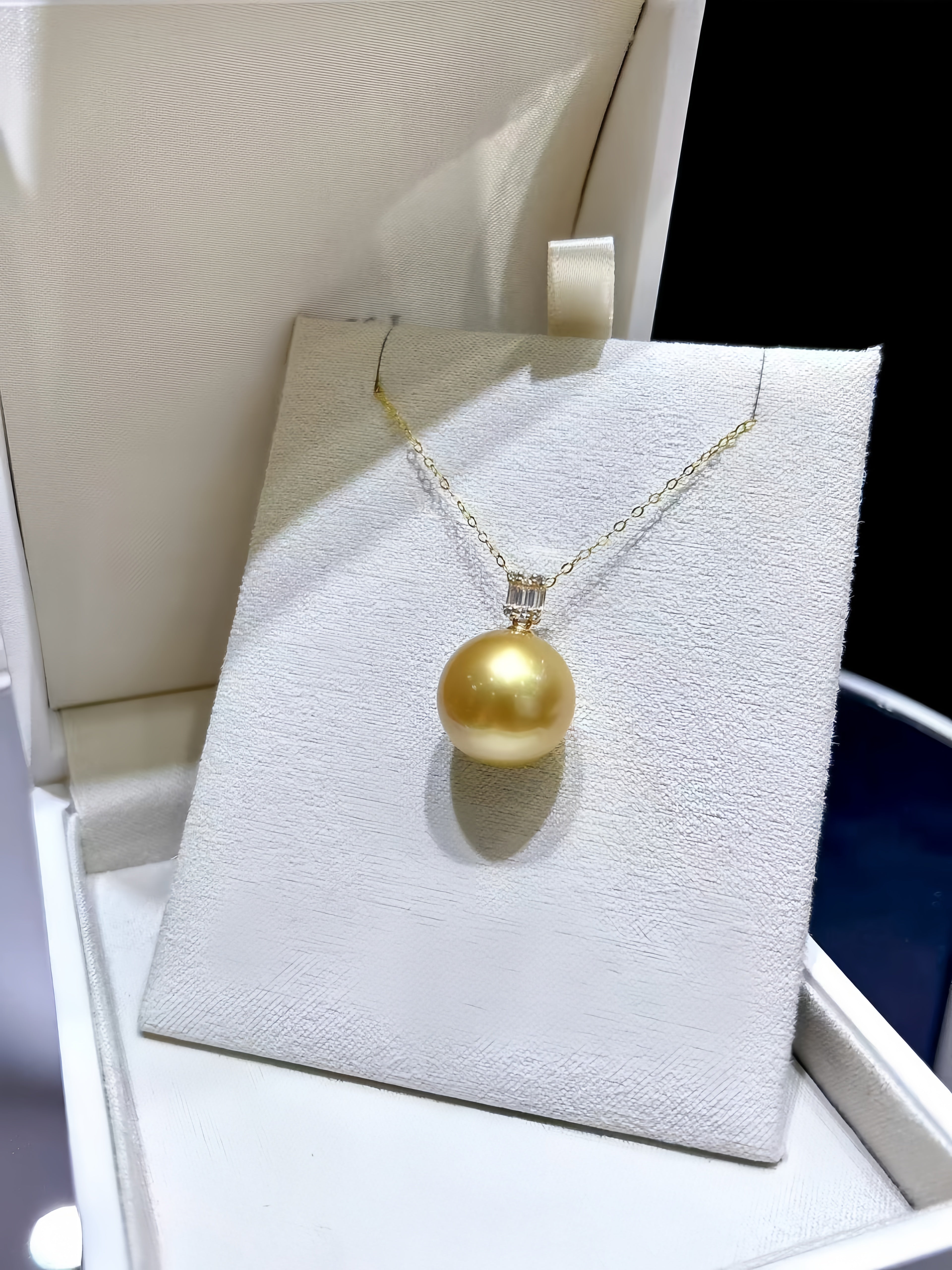14-15mm South Sea Gold Pearl Pendant/18K Gold P.02