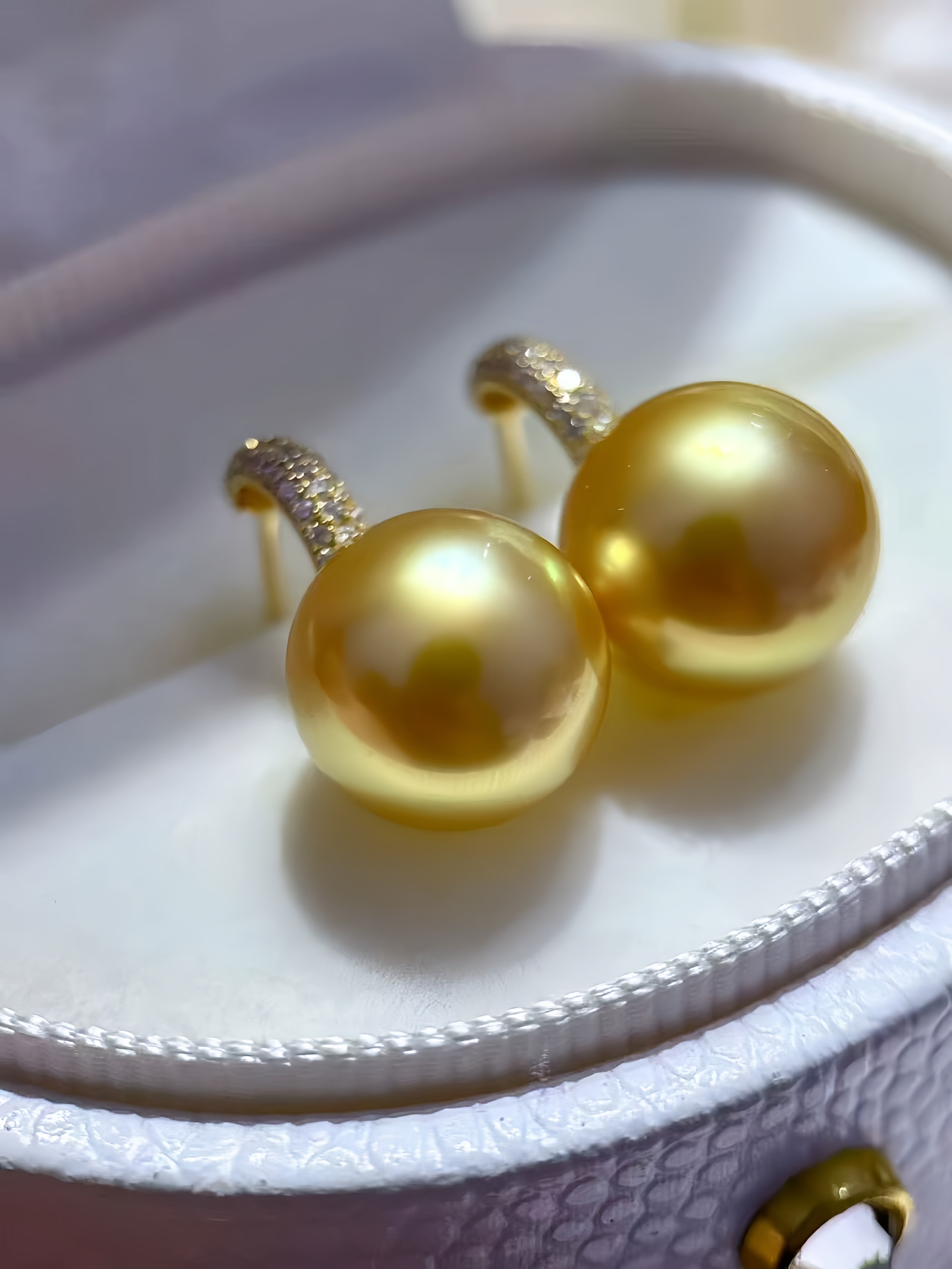 11-12mm South Sea Gold Pearl Earrings/18K Gold E.01
