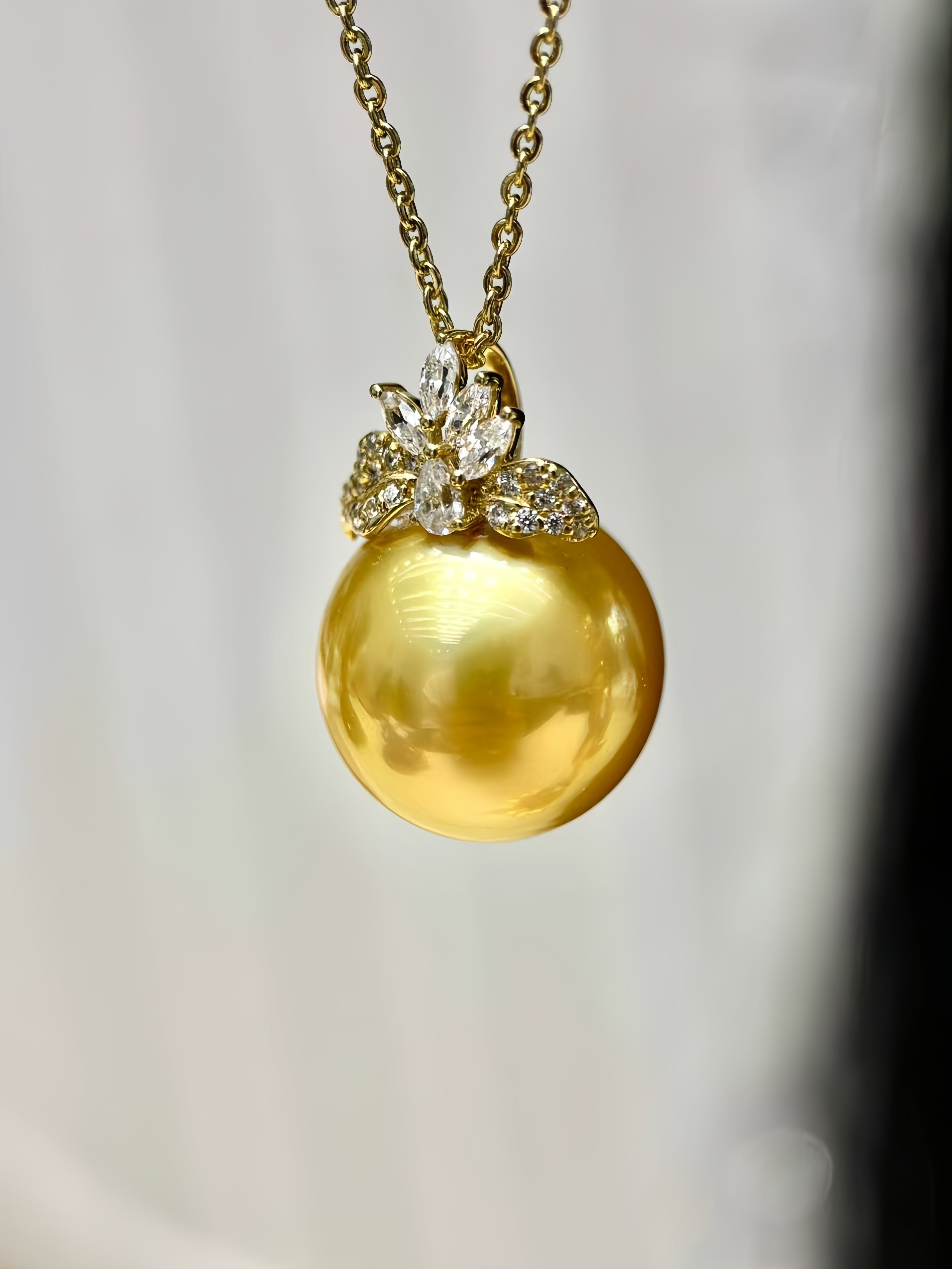 13-14mm South Sea Gold Pearl Pendant/18K Gold P.04