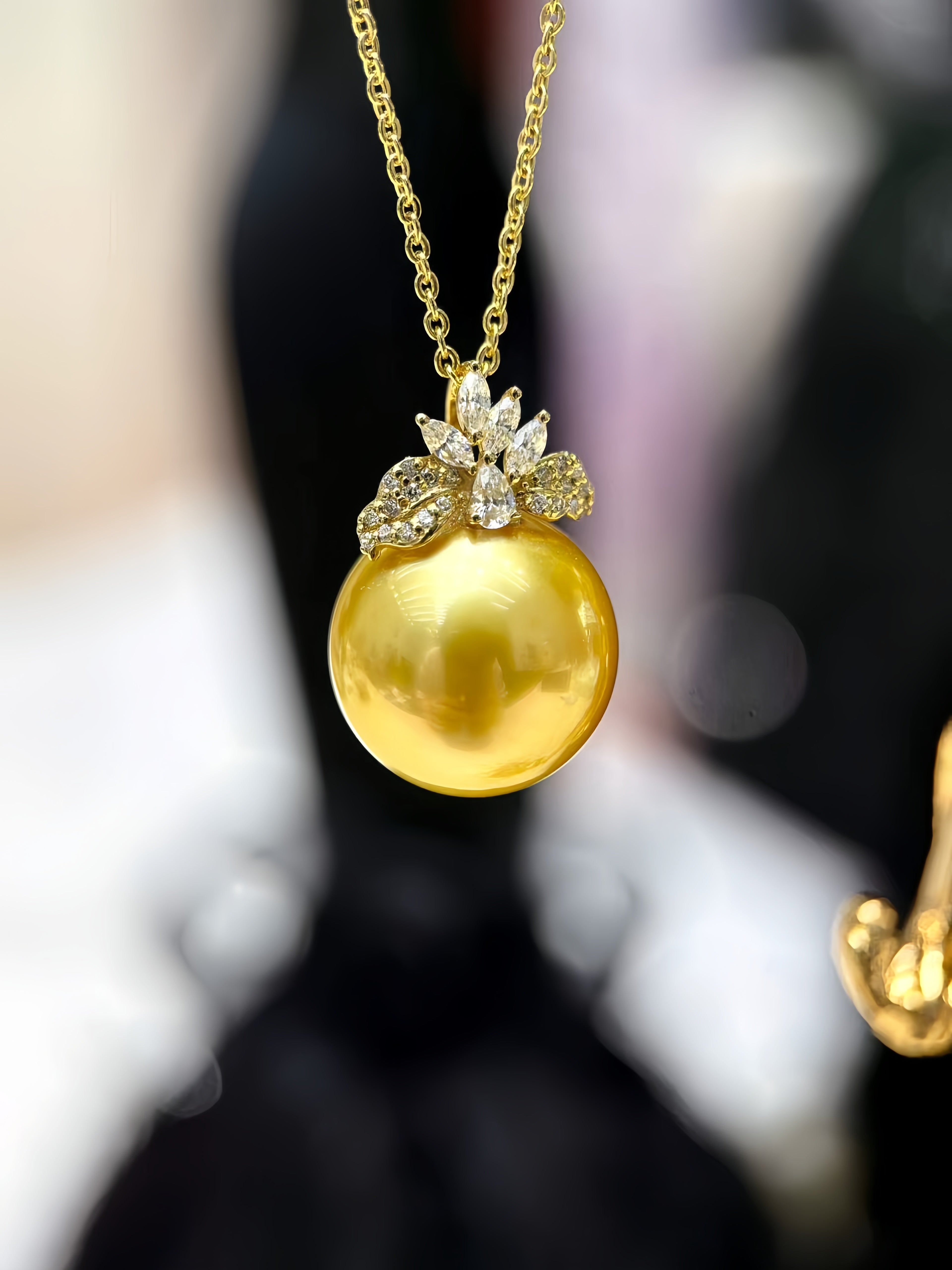 13-14mm South Sea Gold Pearl Pendant/18K Gold P.04