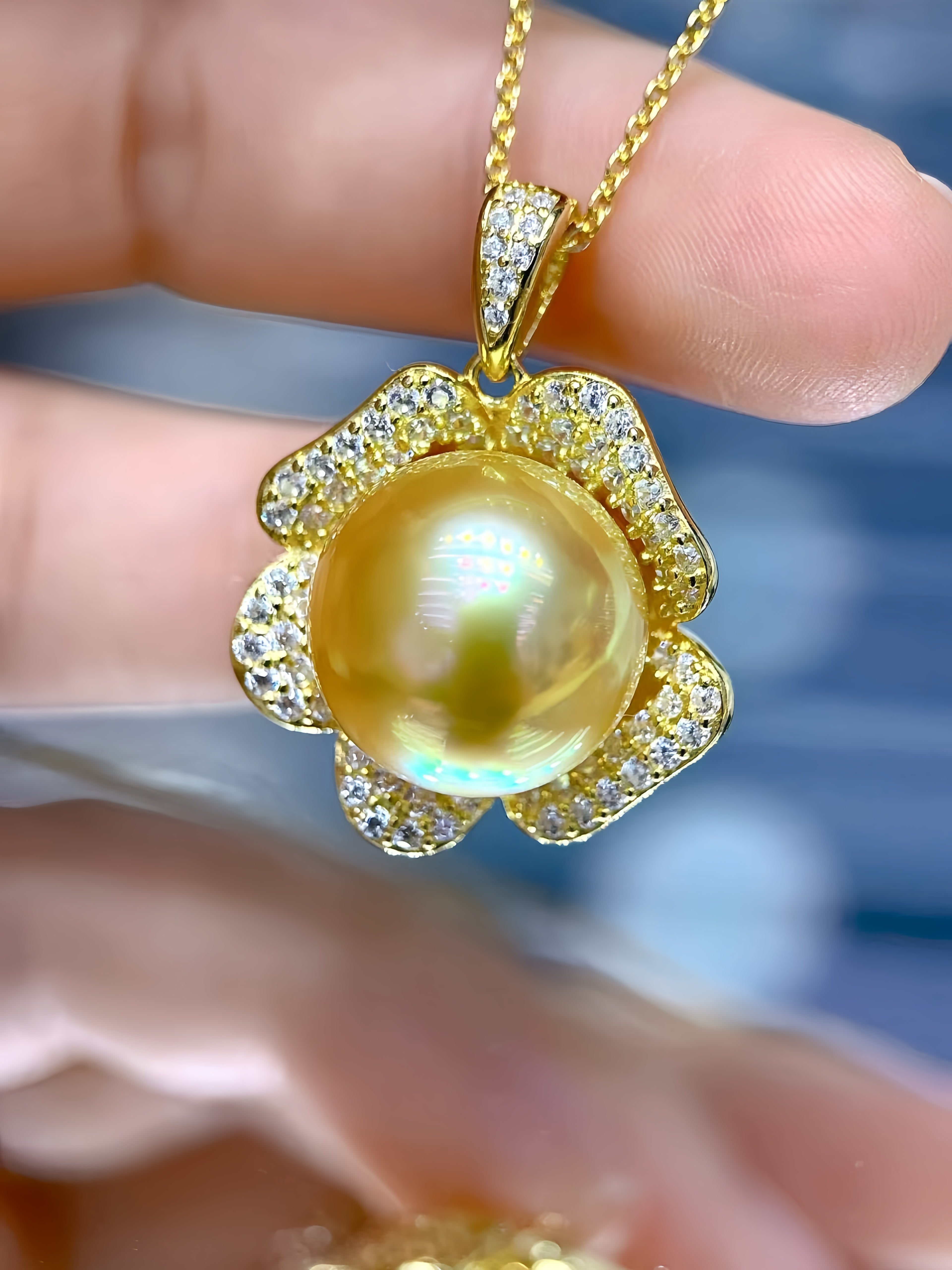 13-14mm South Sea Gold Pearl Pendant P.04
