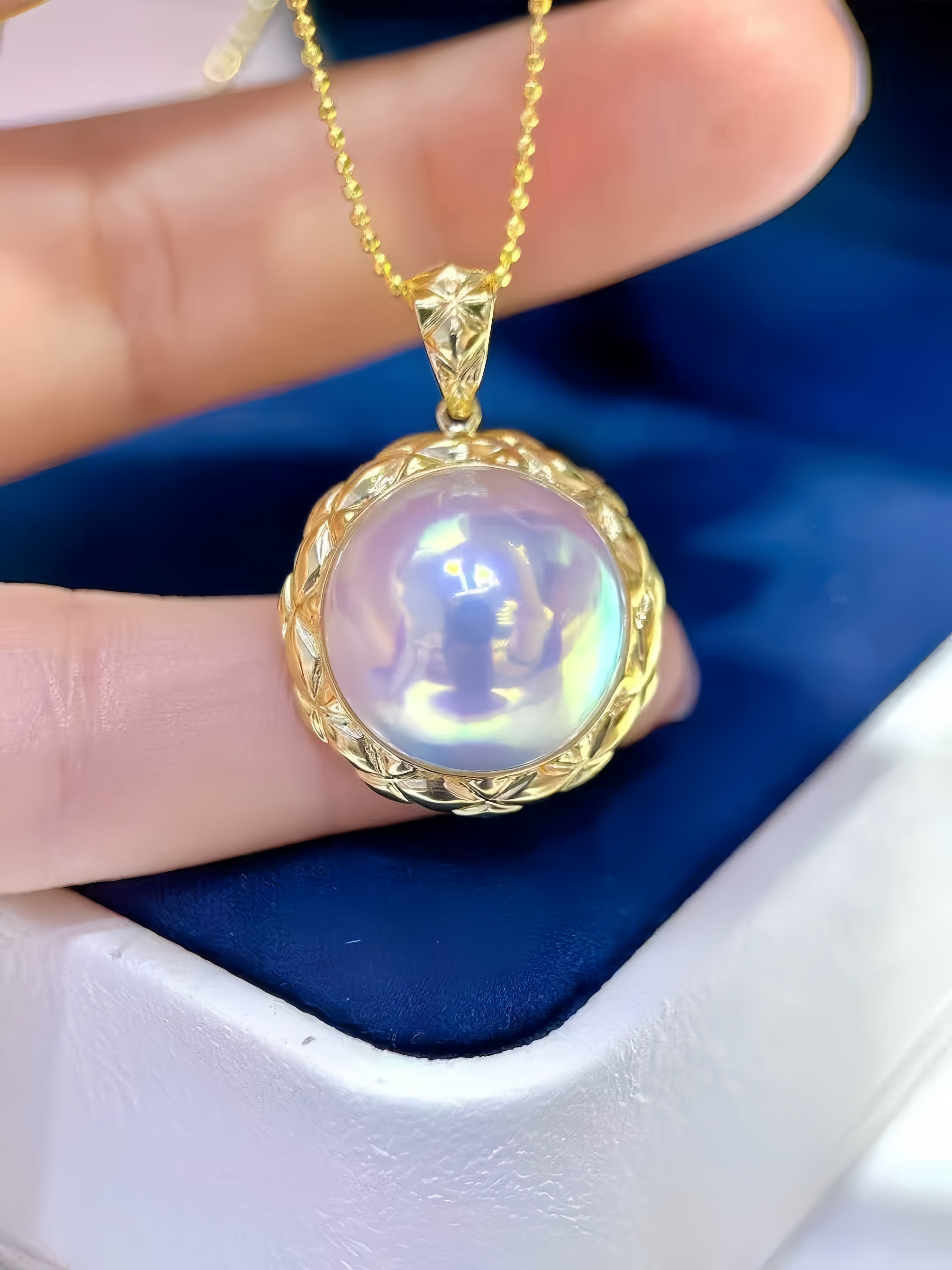 15-16mm Mabe Pearl Pendant/18K Gold P.01