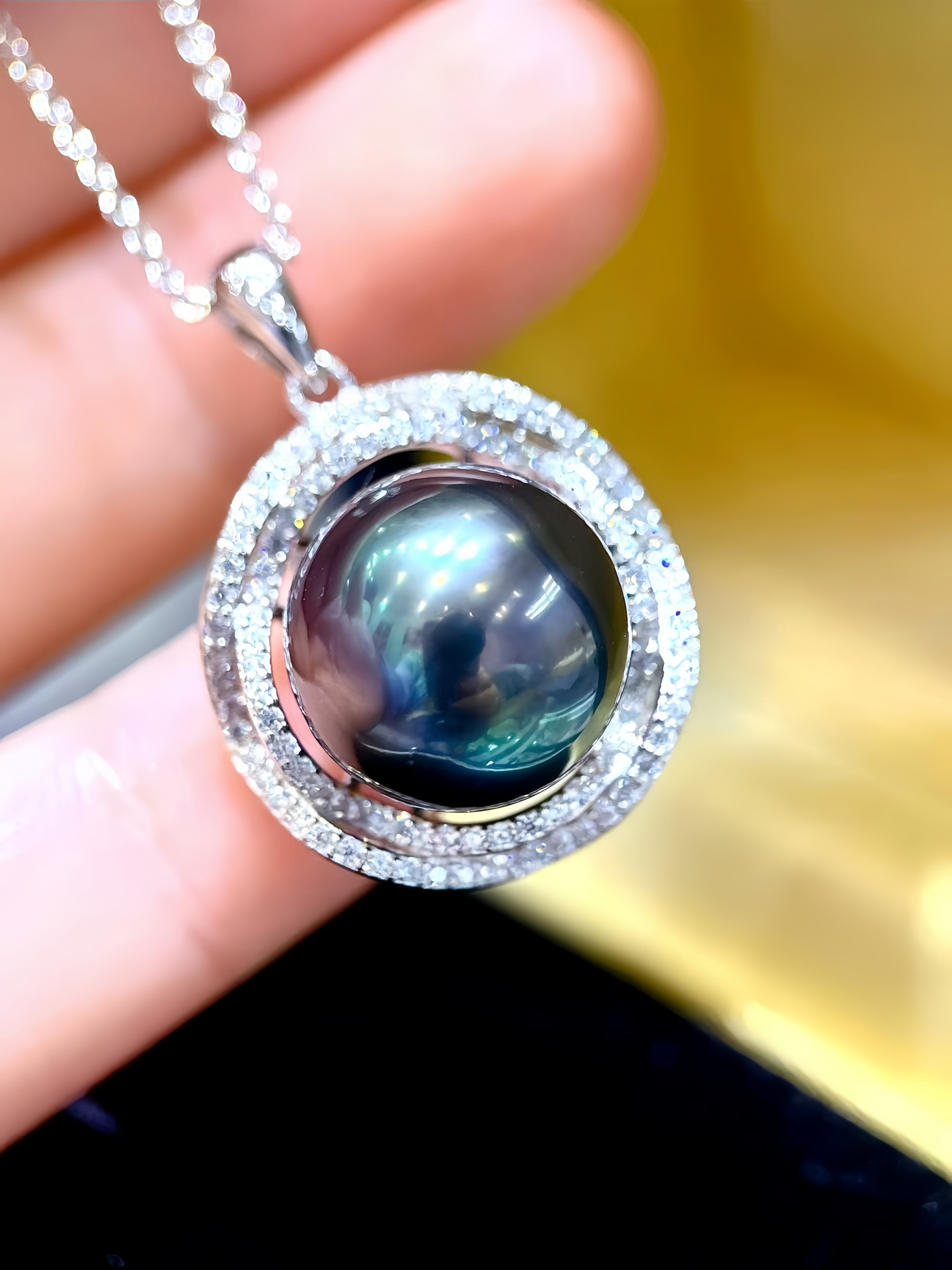 13-14mm Tahitian Pearl Pendant P.05