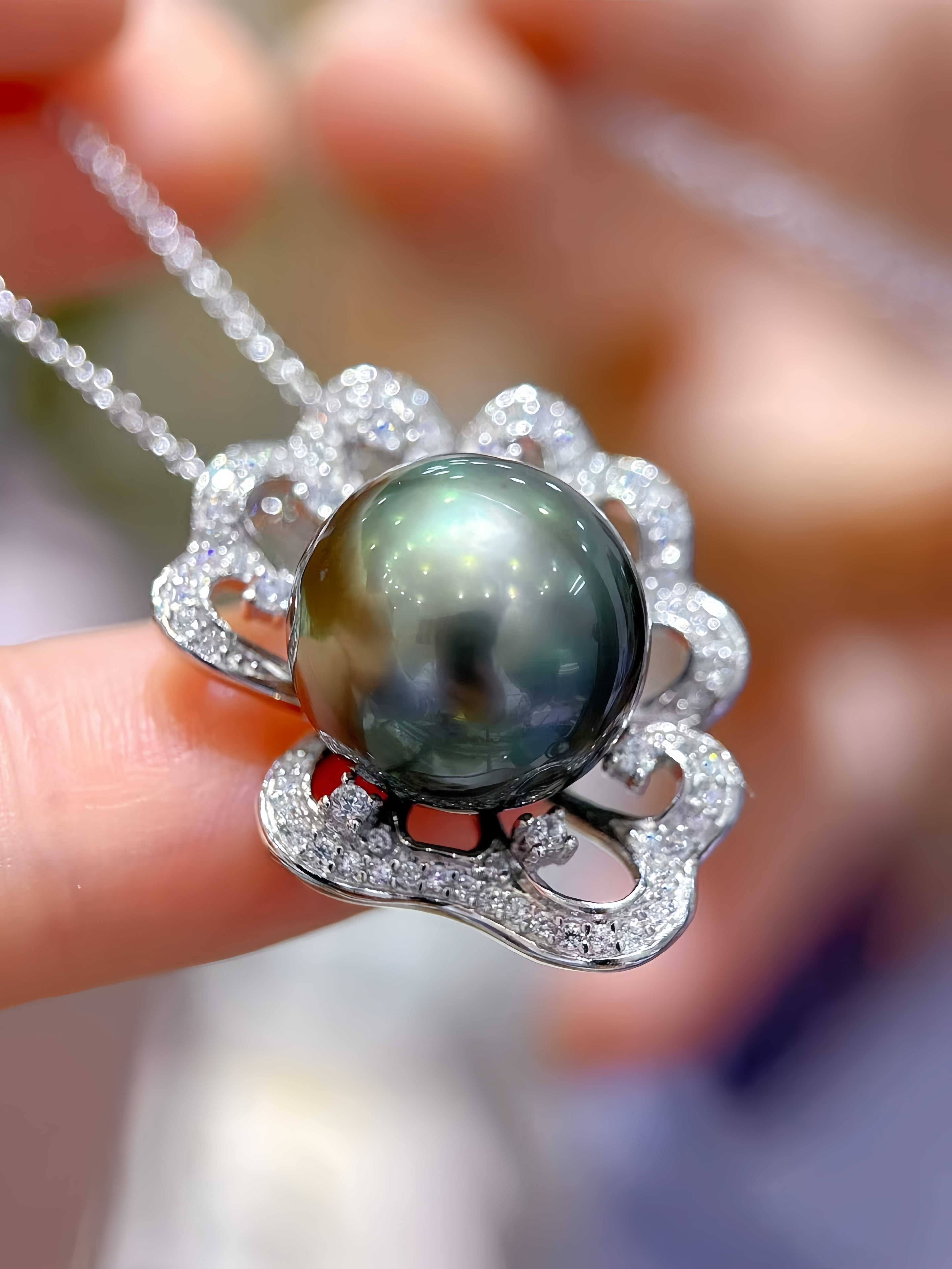 13-14mm Tahitian Pearl Pendant P.06