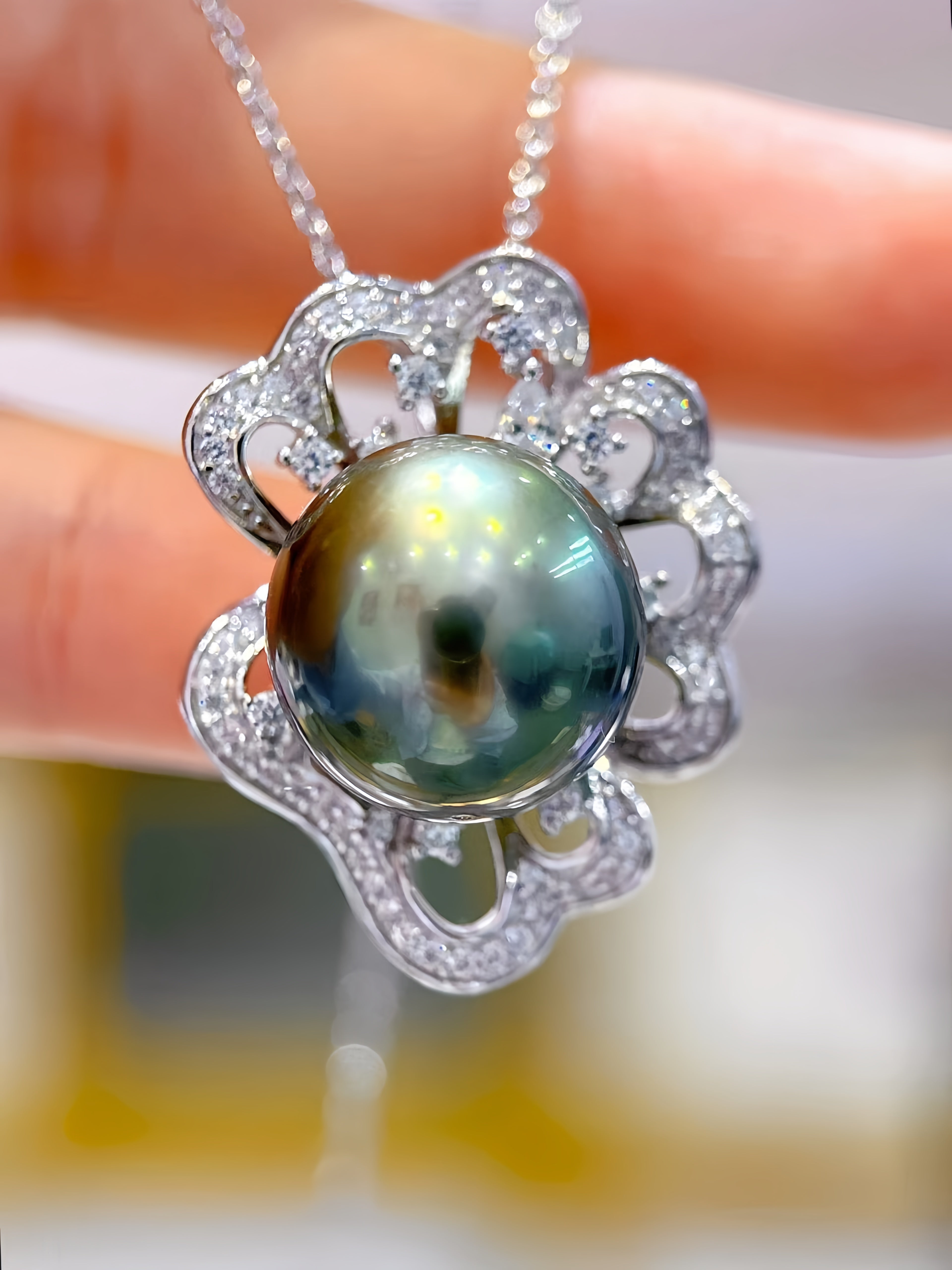 13-14mm Tahitian Pearl Pendant P.06