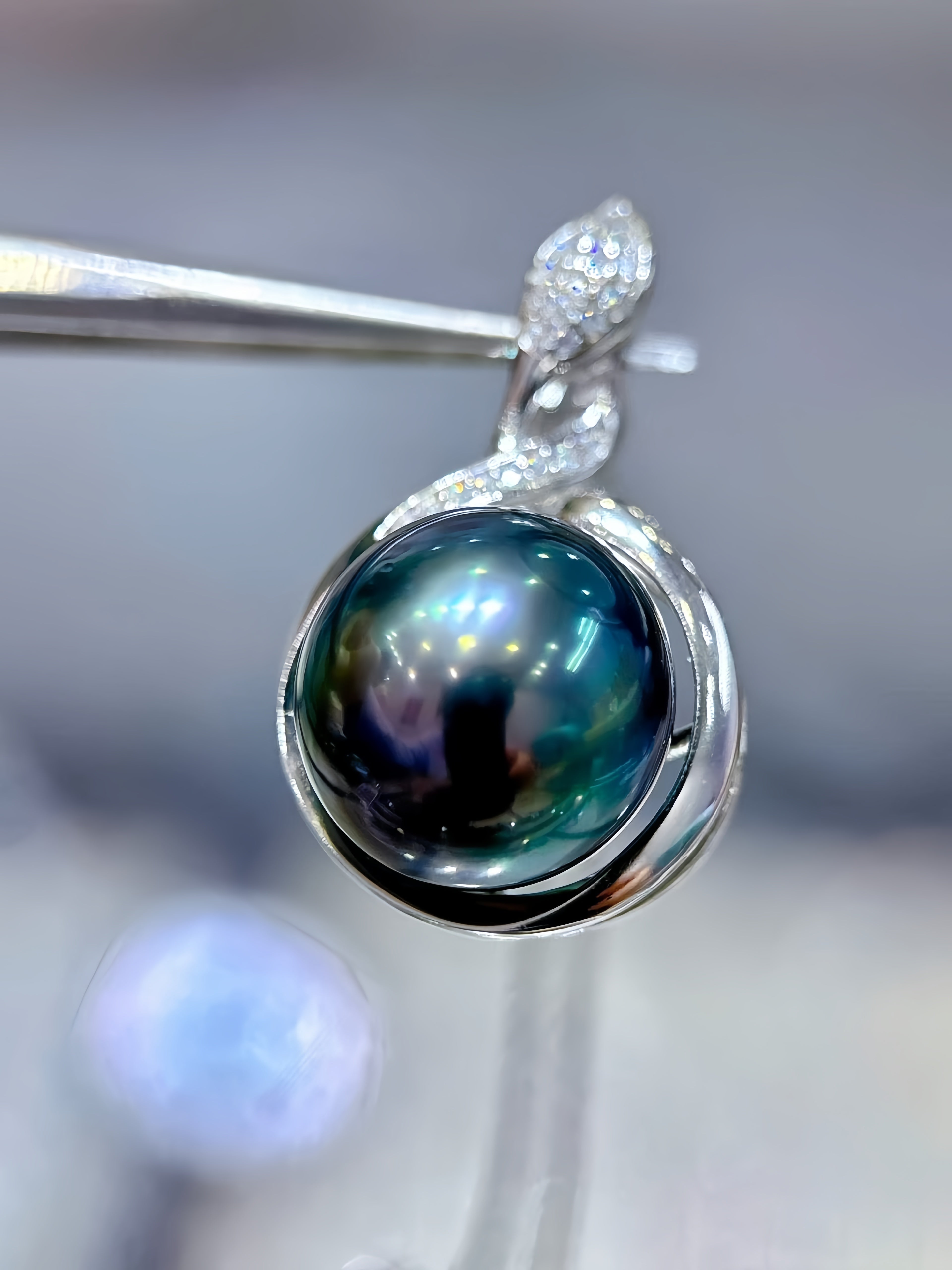12-13mm Tahitian Pearl Pendant P.03