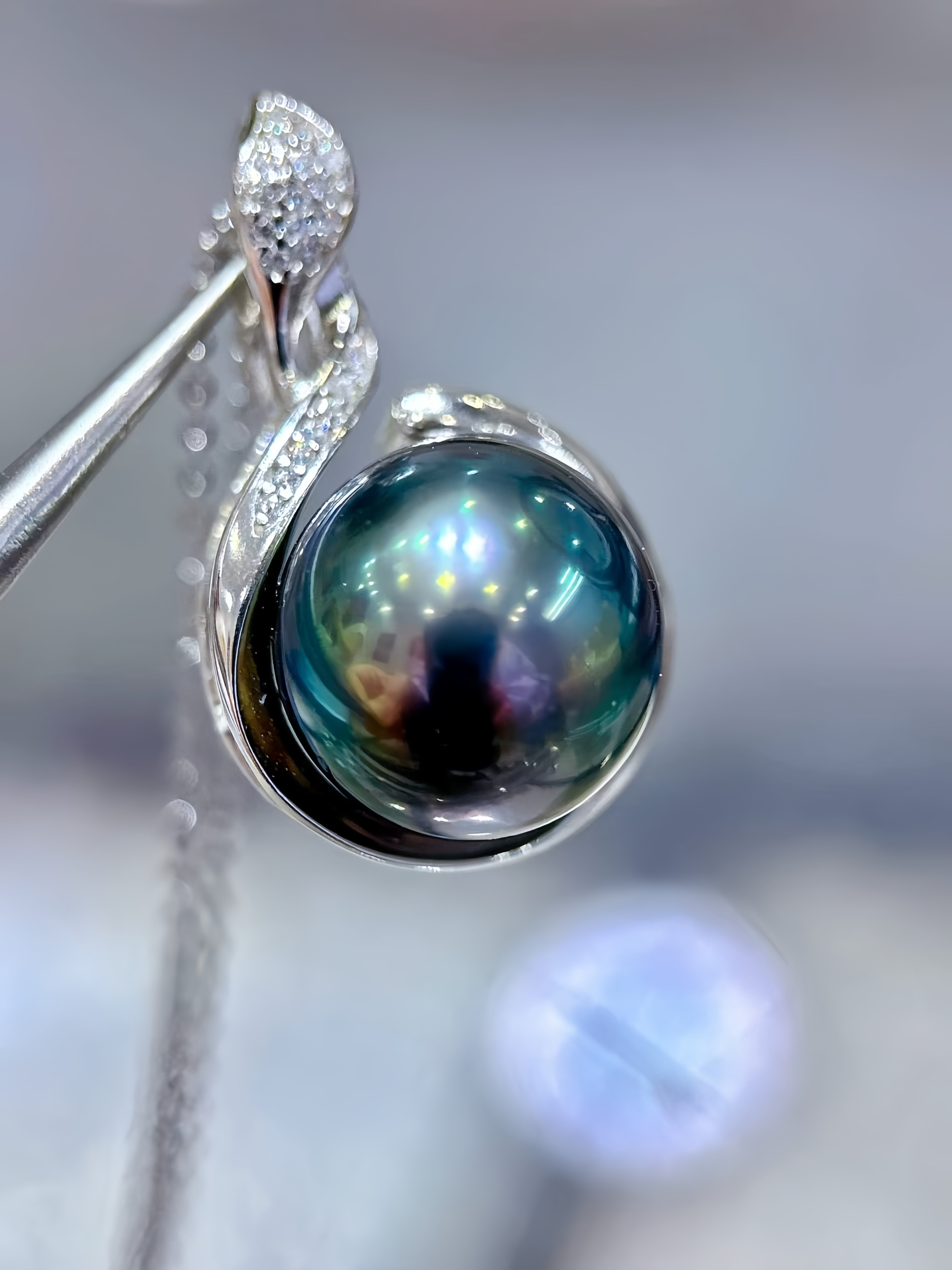 12-13mm Tahitian Pearl Pendant P.03