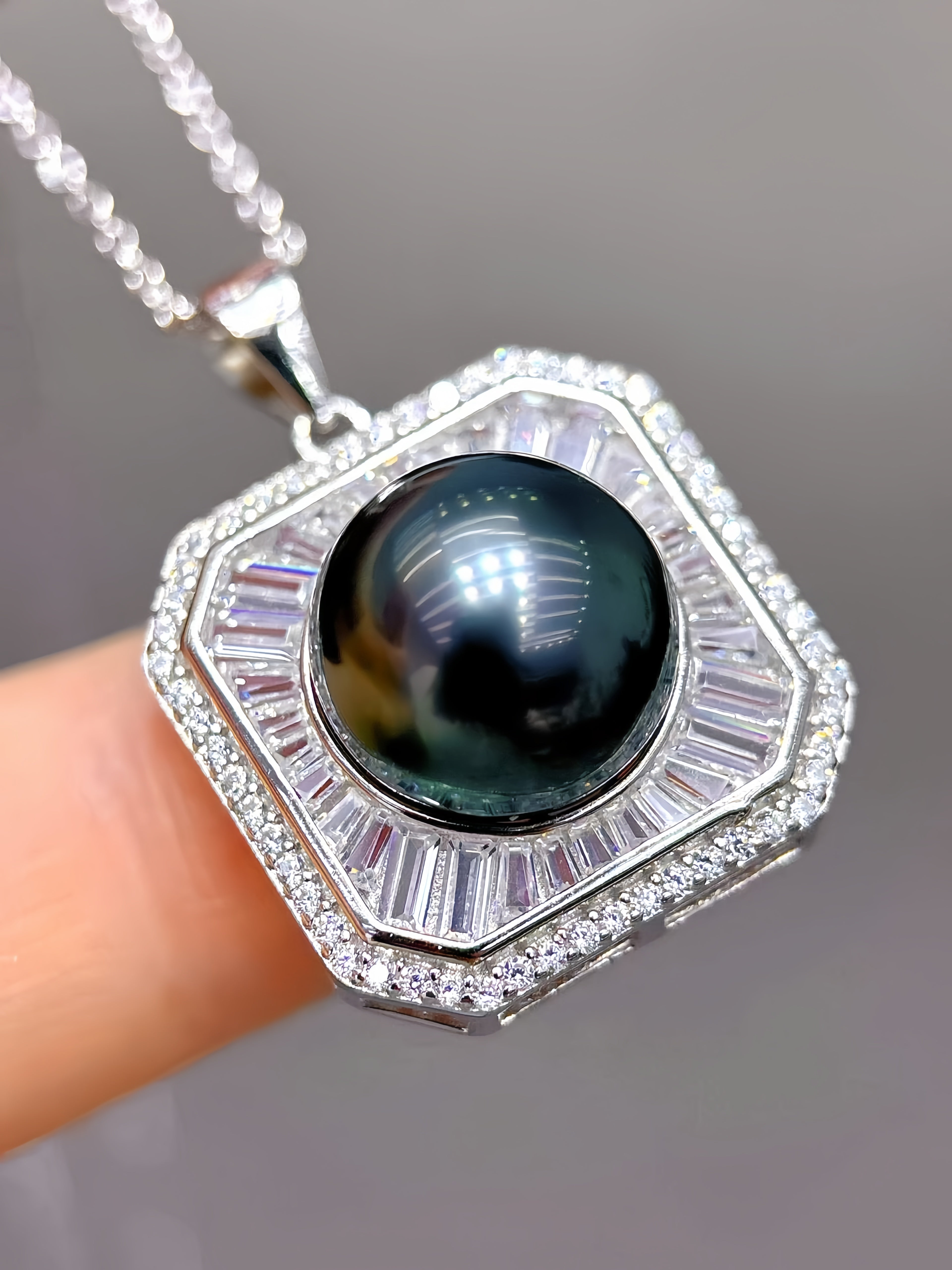 11-12mm Tahitian Pearl Pendant P.07