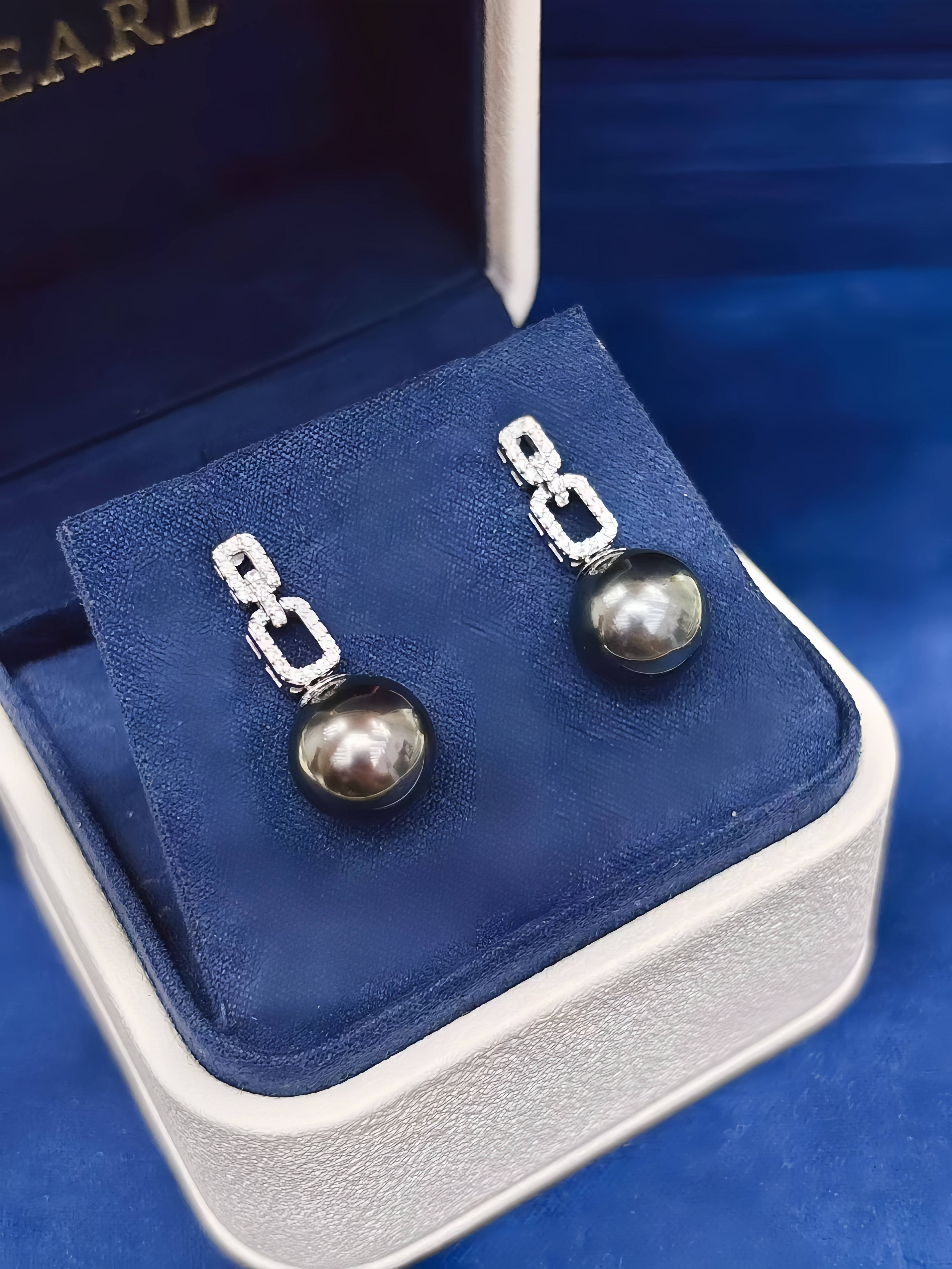 10-11mm Tahitian Pearl Earrings E.02