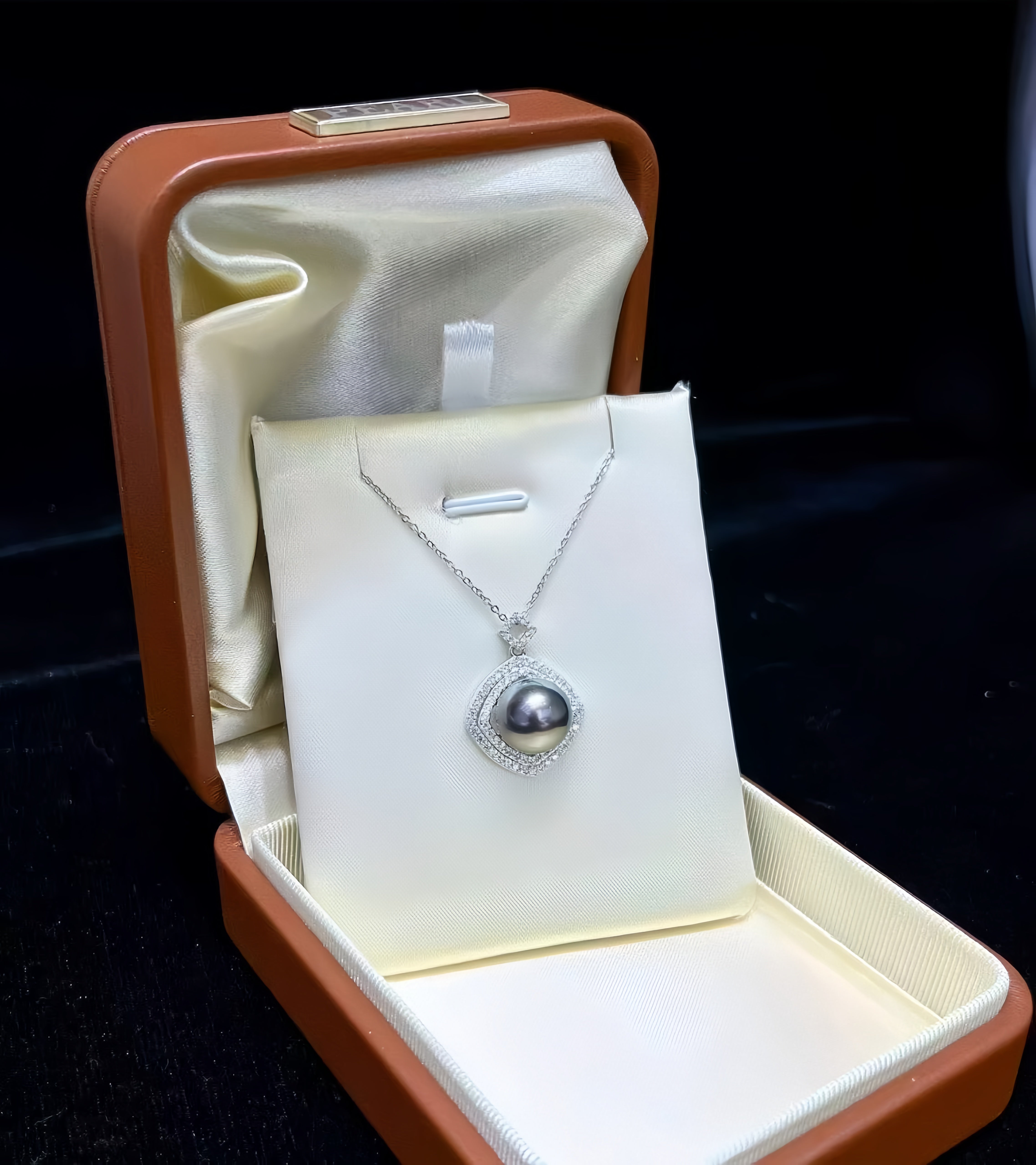 10-11mm Tahitian Pearl Pendant P.05
